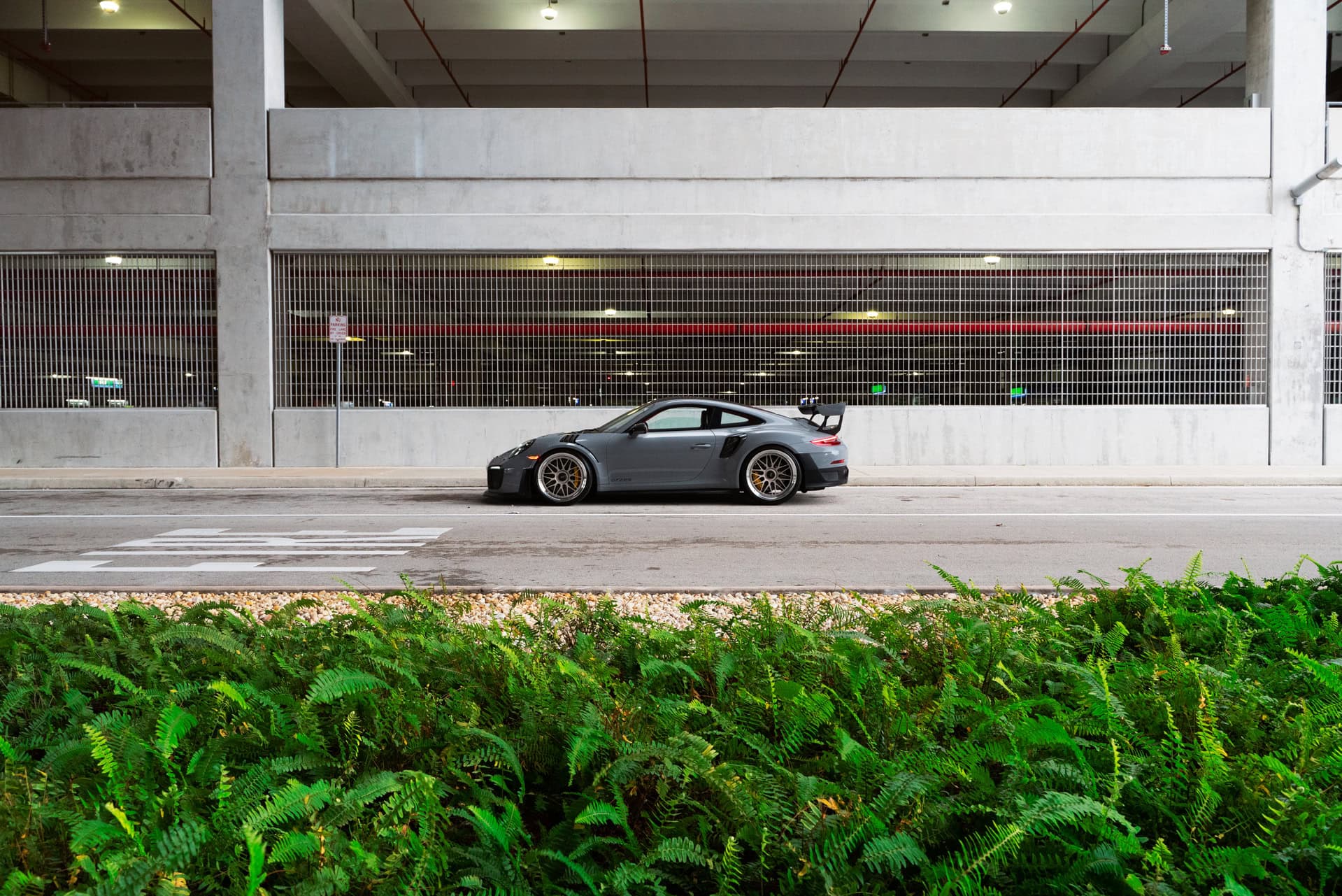Porsche 991.2 GT2 RS | Nardo Gray | on HRE Classic 300 FMR | Satin White Gold