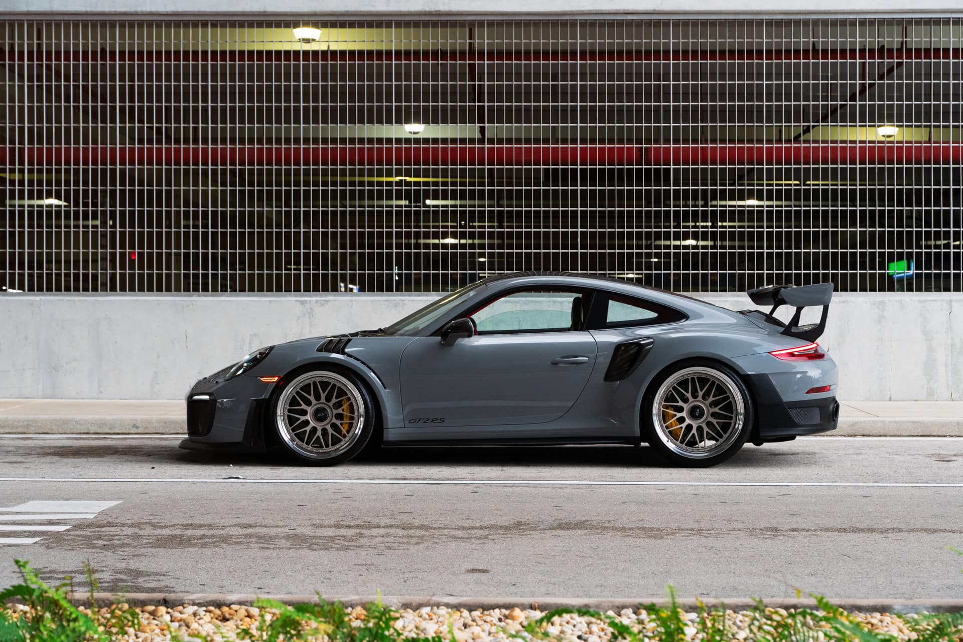Porsche 991.2 GT2 RS | Nardo Gray | on HRE Classic 300 FMR | Satin White Gold
