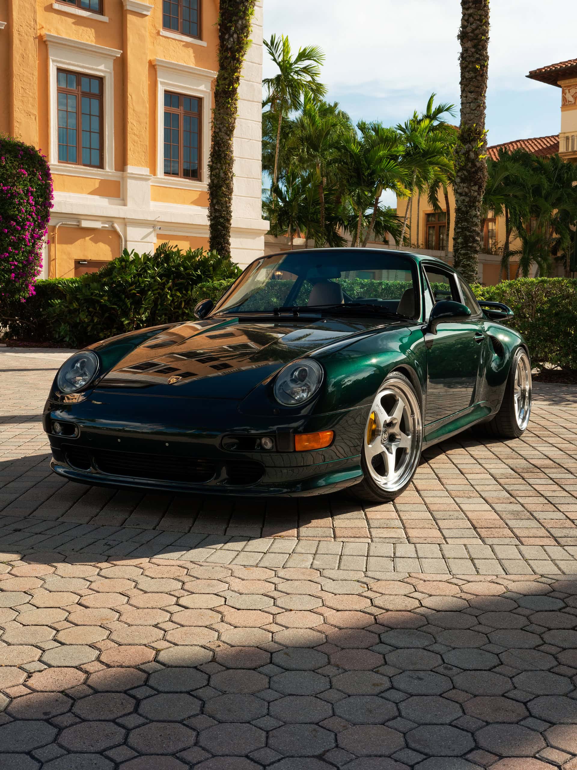 Porsche 993 Turbo S | British Racing Green | on HRE 527 S | Brushed Clear