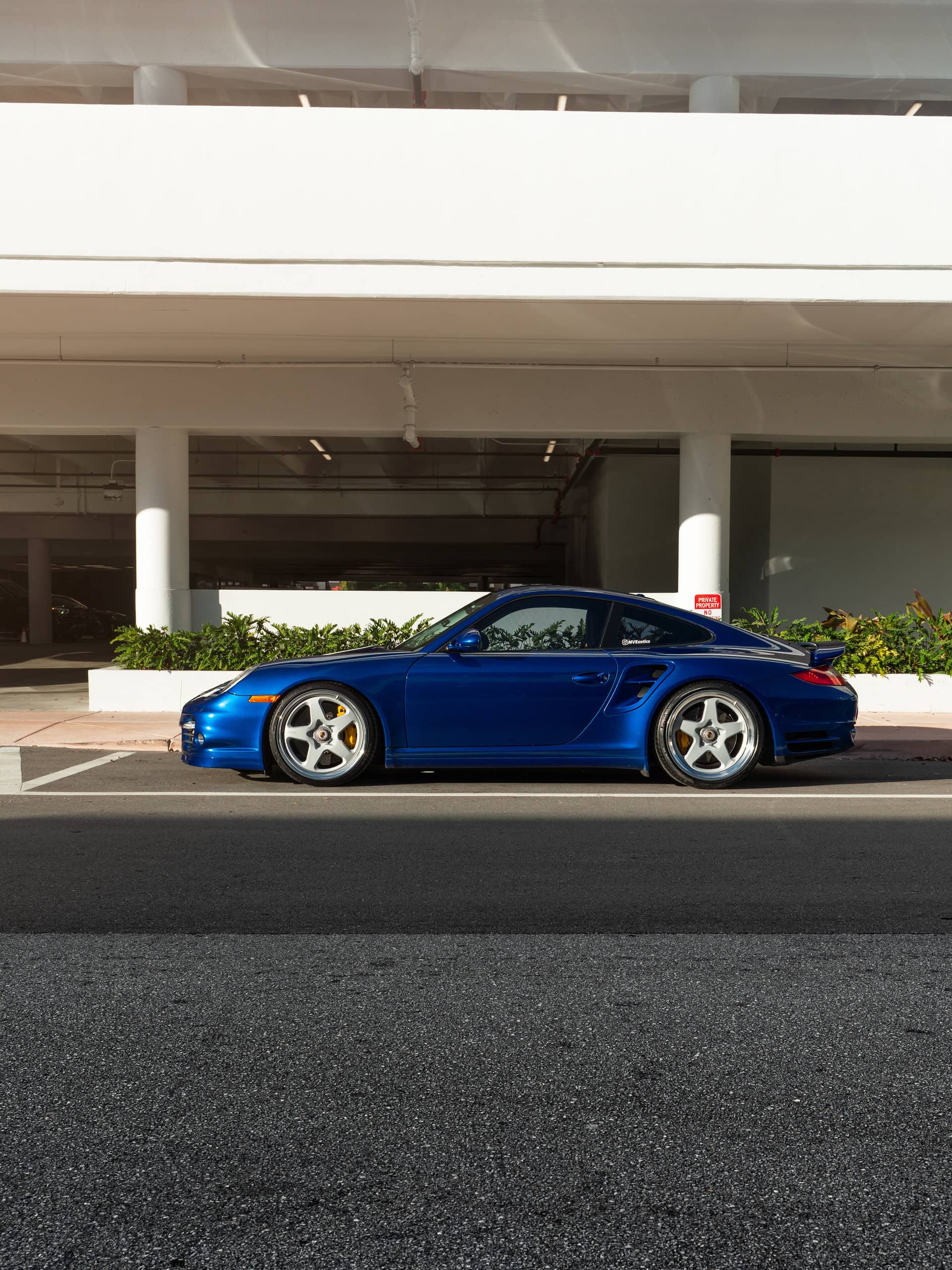 Porsche 997 Turbo | Aqua Blue Metallic | HRE 527 FMR | Satin Silver