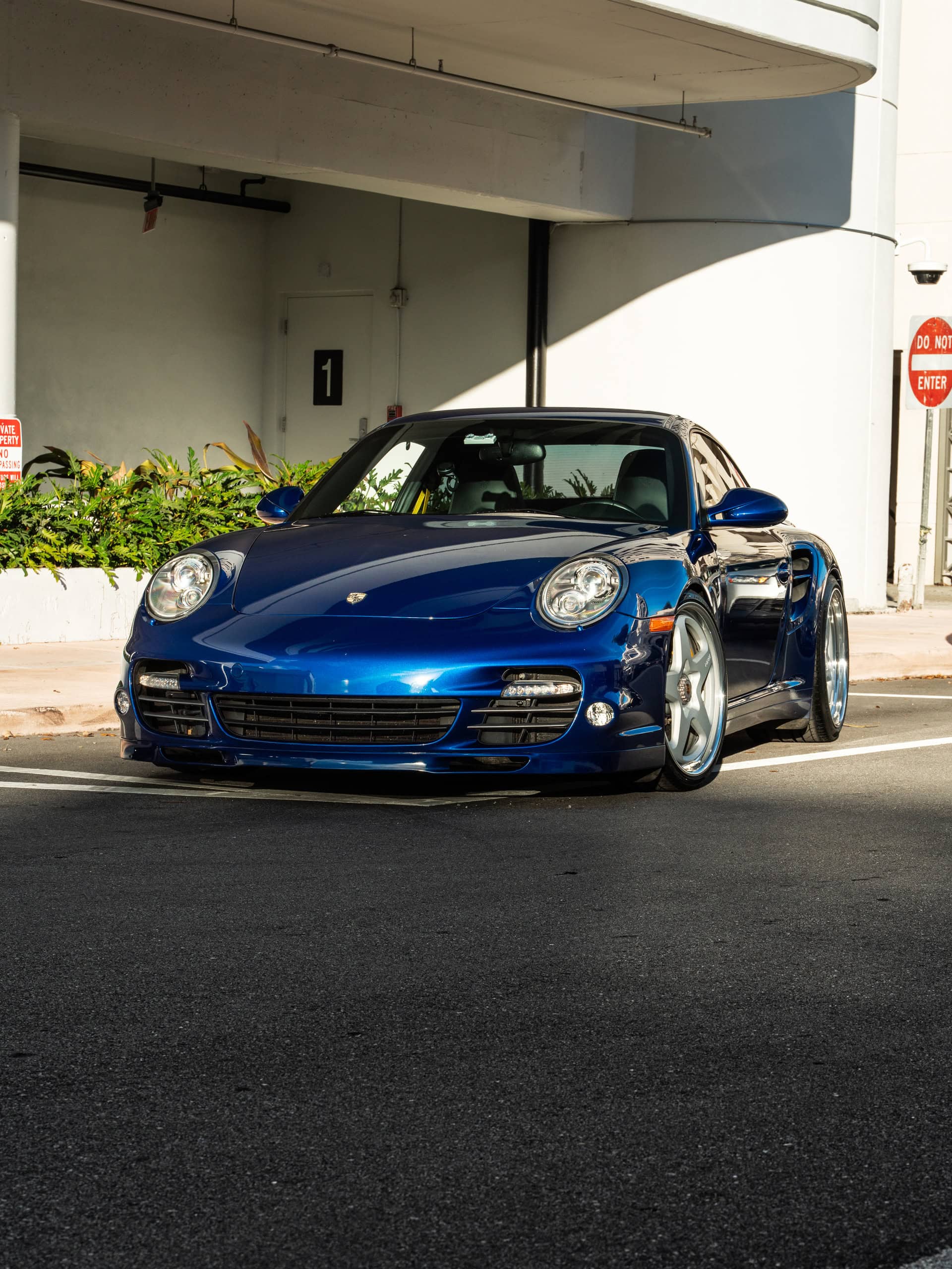 Porsche 997 Turbo | Aqua Blue Metallic | HRE 527 FMR | Satin Silver
