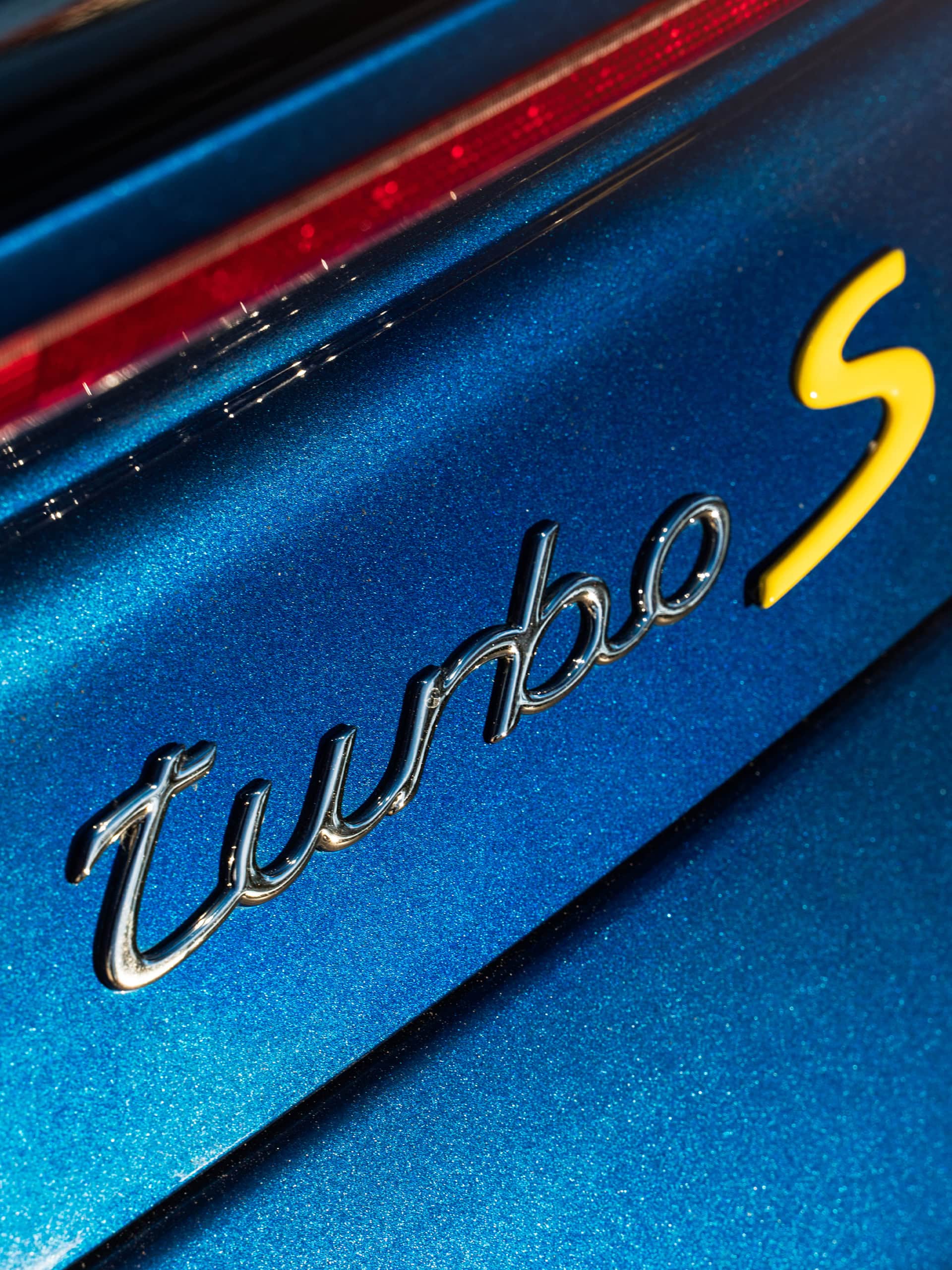 Porsche 997 Turbo | Aqua Blue Metallic | HRE 527 FMR | Satin Silver