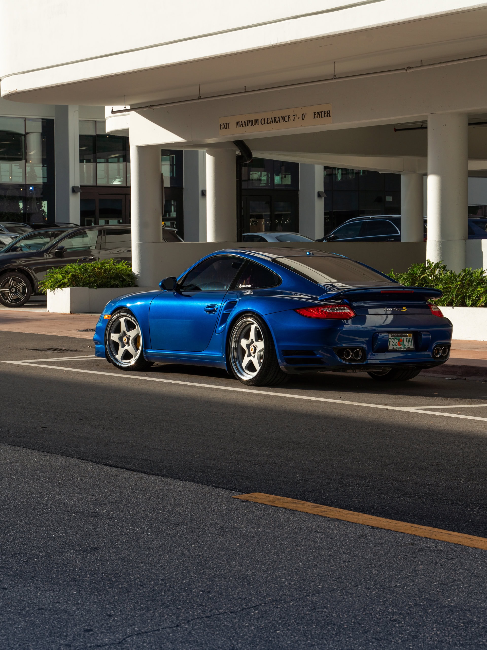 Porsche 997 Turbo | Aqua Blue Metallic | HRE 527 FMR | Satin Silver