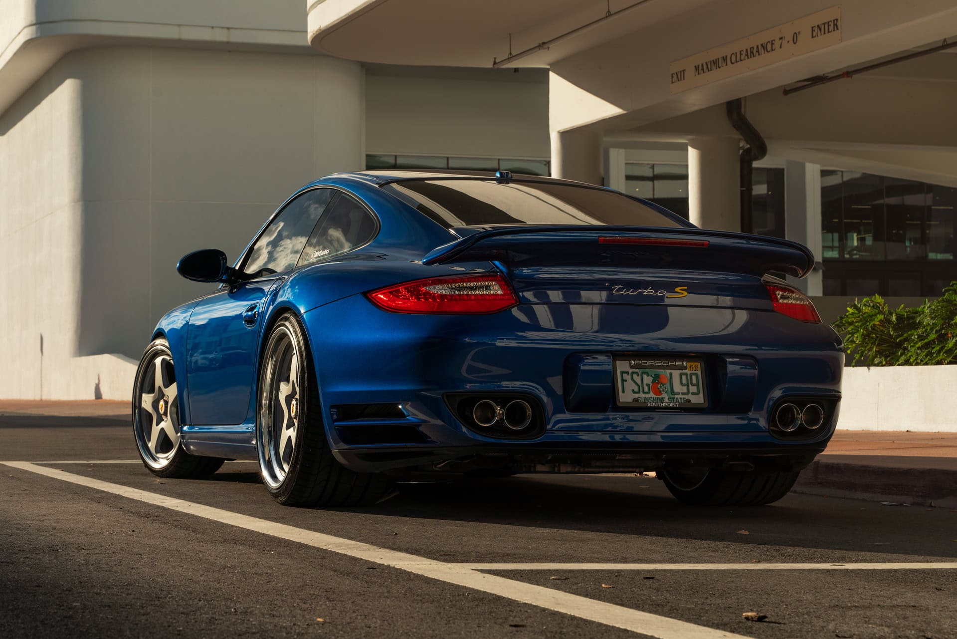 Porsche 997 Turbo | Aqua Blue Metallic | HRE 527 FMR | Satin Silver