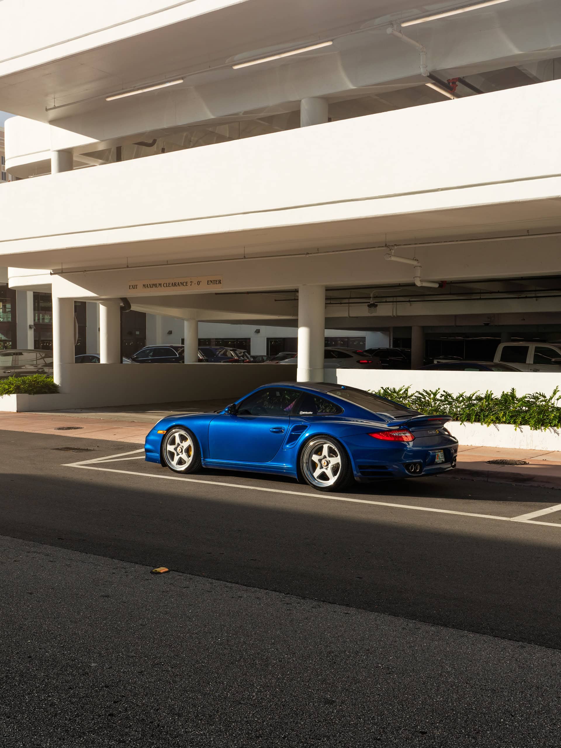 Porsche 997 Turbo | Aqua Blue Metallic | HRE 527 FMR | Satin Silver