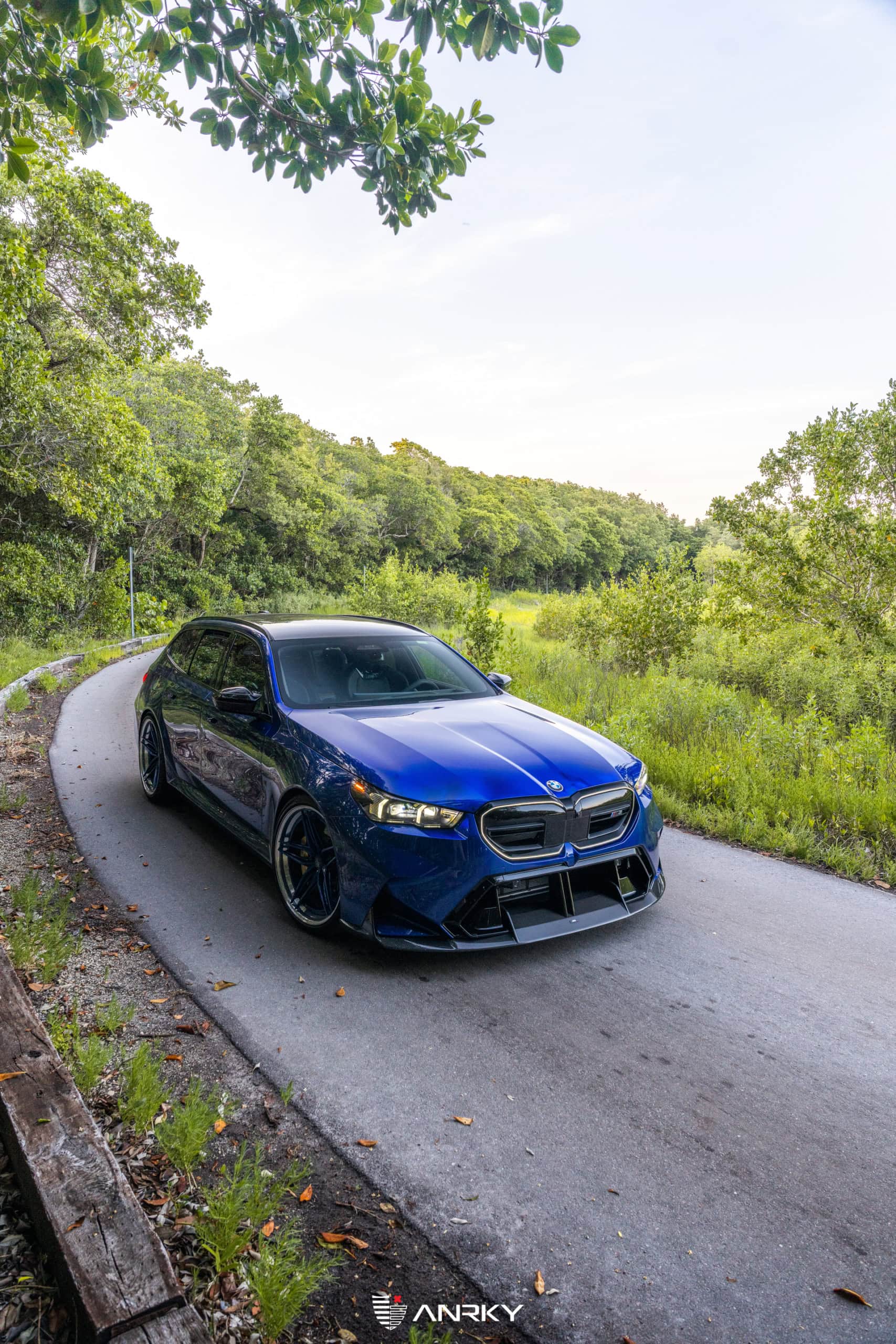 Photo 30 of G99 BMW M5 Touring | ANRKY XR-370 | Marina Bay Blue