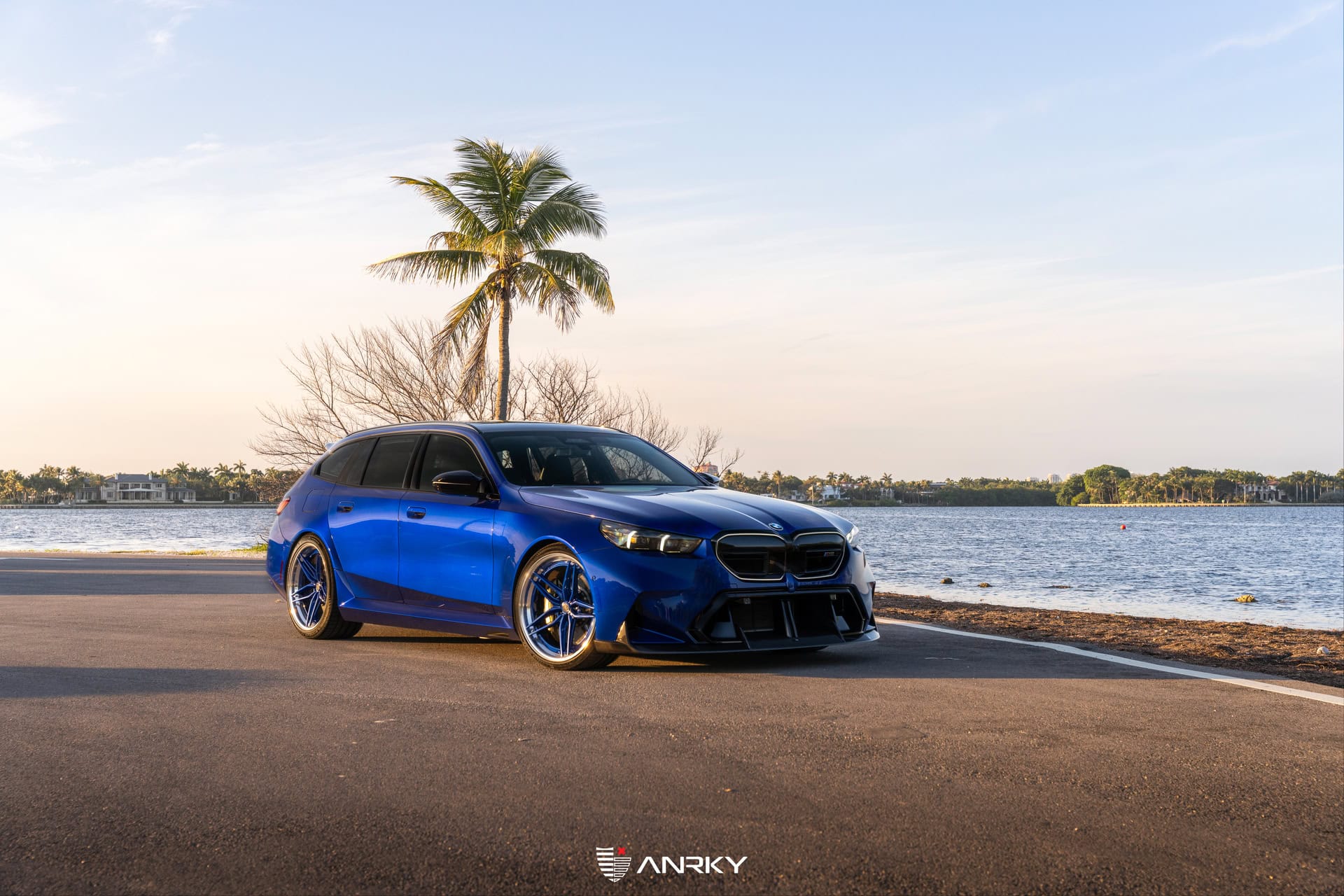 Photo 40 of G99 BMW M5 Touring | ANRKY XR-370 | Marina Bay Blue