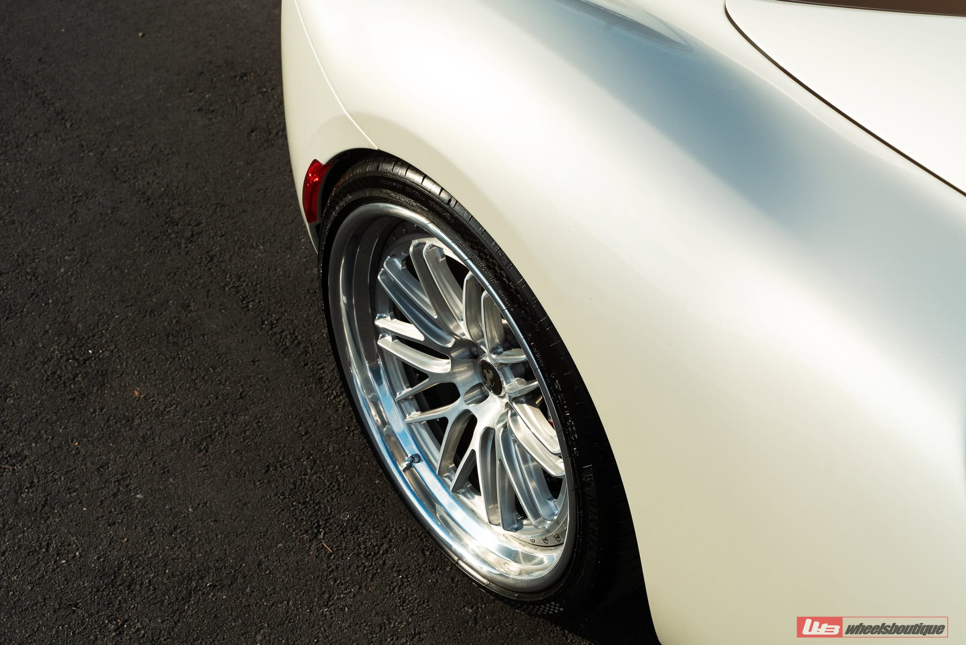 Photo 21 of Ferrari 296 GTS | Bianco Avus | on ANRKY JDX-320 | Brushed Clear