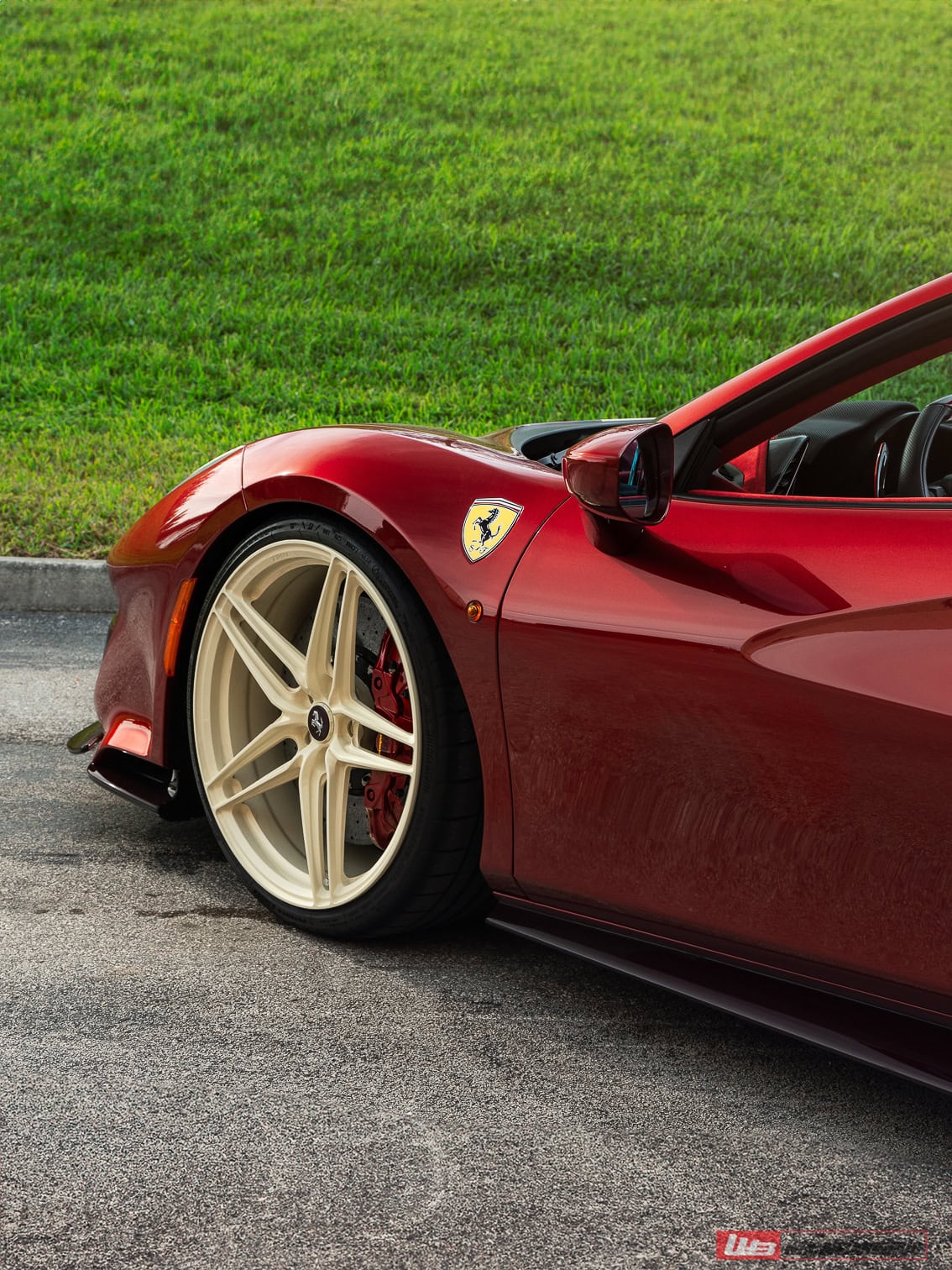 Ferrari 488 Pista | Rosso Fiorano | on ANRKY XR-107 | PPG Color Match: Sabbia Del Desierto 