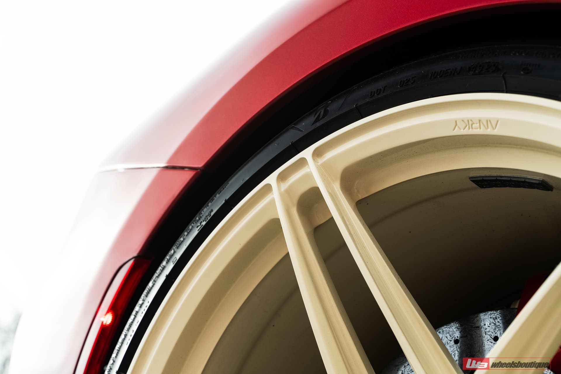 Photo 24 of Ferrari 488 Pista | Rosso Fiorano | on ANRKY XR-107 | PPG Color Match: Sabbia Del Desierto 