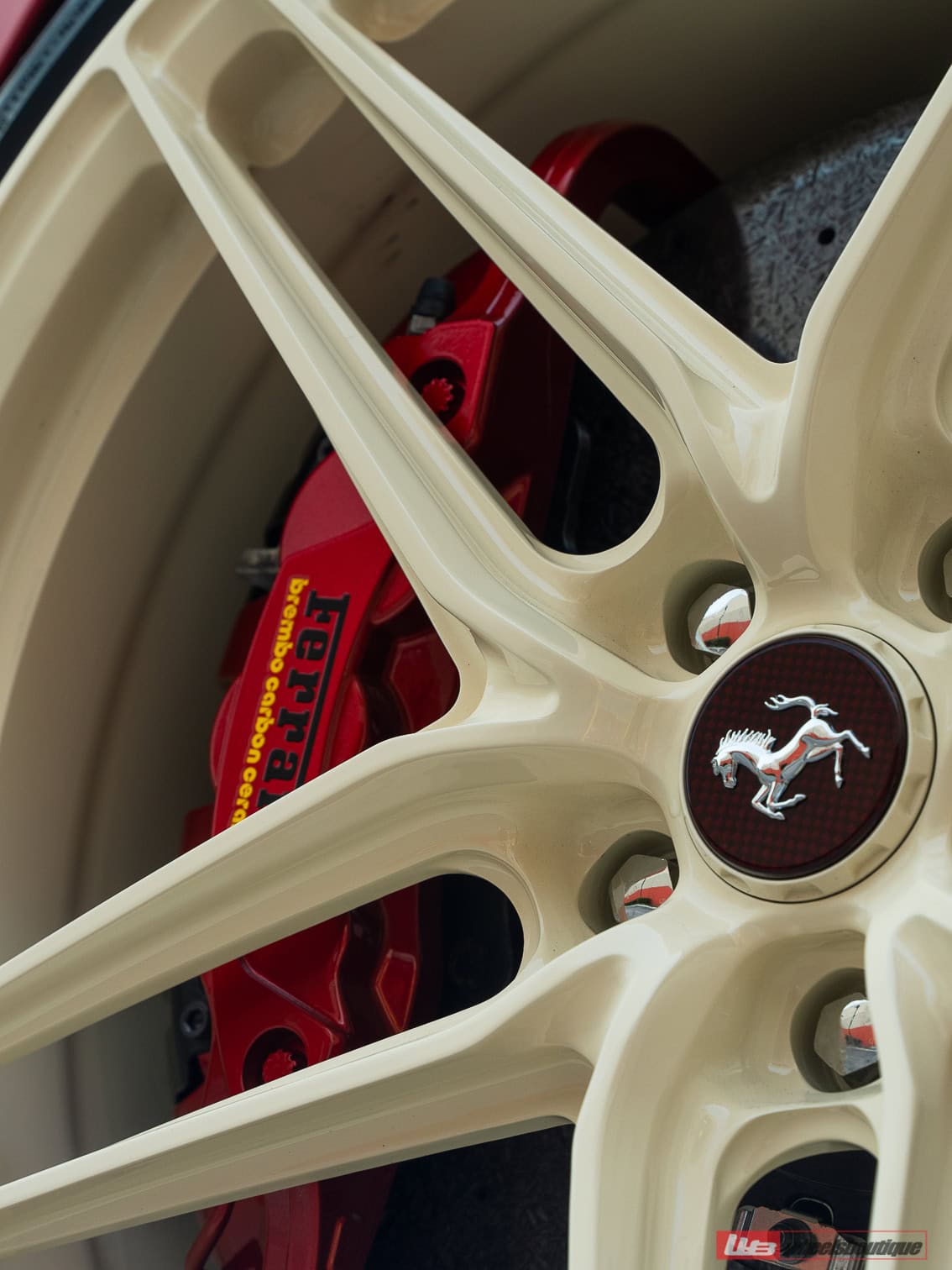 Photo 35 of Ferrari 488 Pista | Rosso Fiorano | on ANRKY XR-107 | PPG Color Match: Sabbia Del Desierto 
