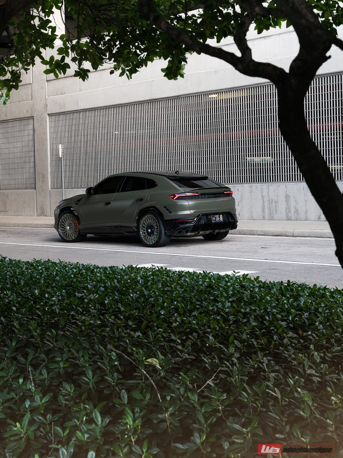 Lamborghini Urus SE | Turbine Verde | on ANRKY RS7.1+ RS7.2 AEROSport | PPG Turbine Verde