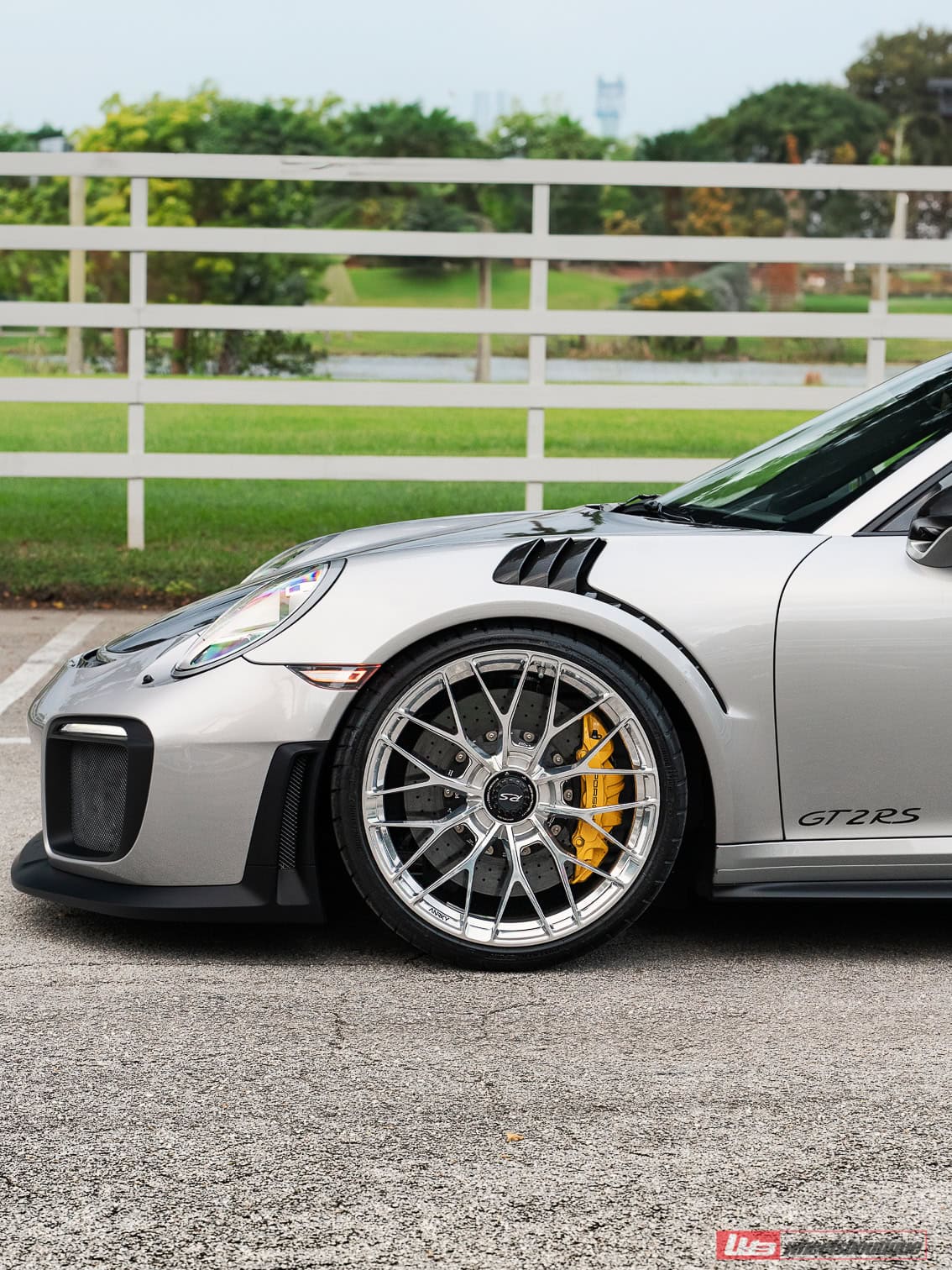 Photo 21 of Porsche 991 GT2 RS | GT Silver | on AN10 + AN10 AEROSport | Polished Clear
