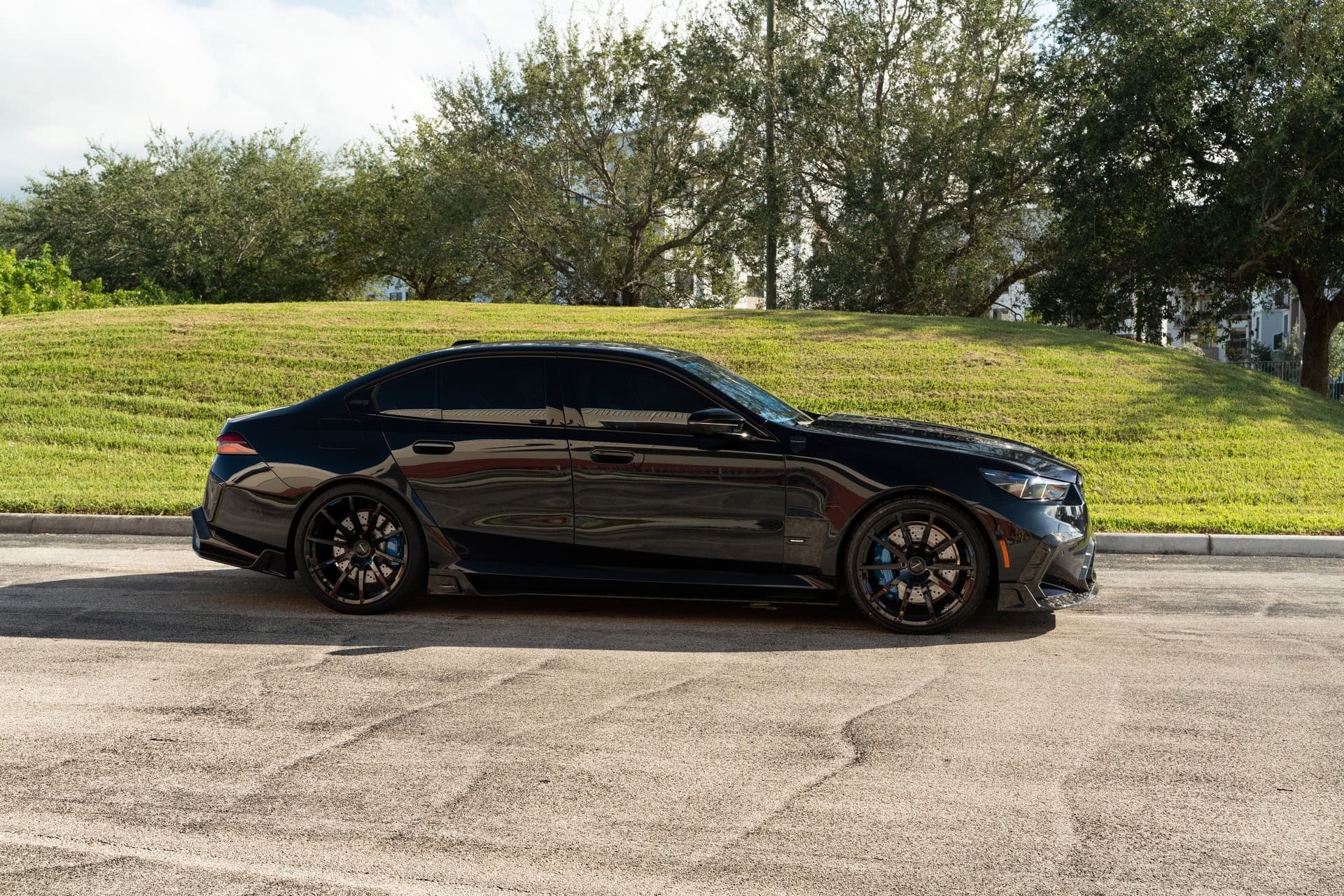 Mansory G90 M5 | M Carbon Black Metallic | on Mansory FV.10 | Gloss Black