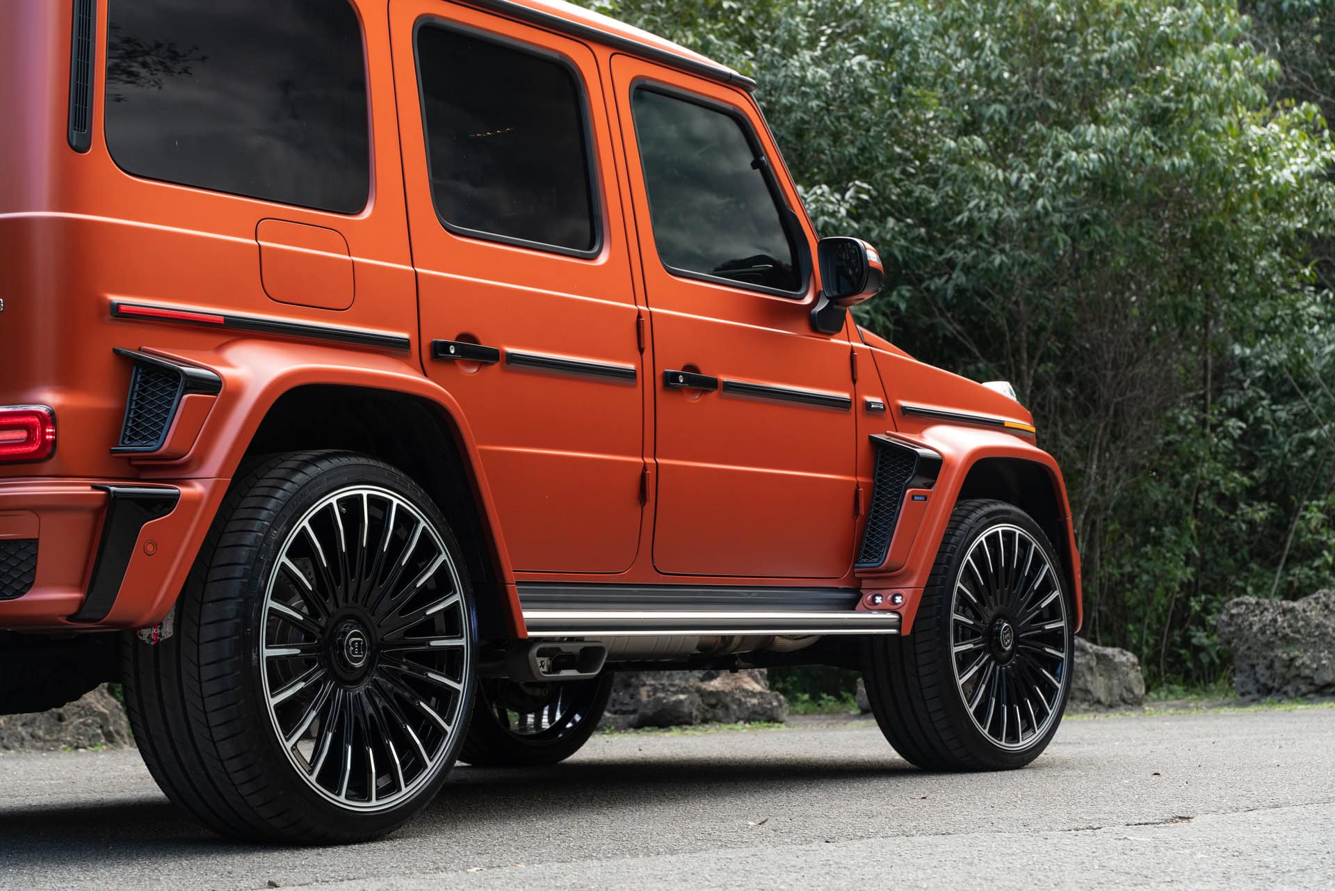 Brabus G63 | | on Brabus Monoblock Z Platnium Edition | Two Tone: Gloss Black Face + Brushed Windows 