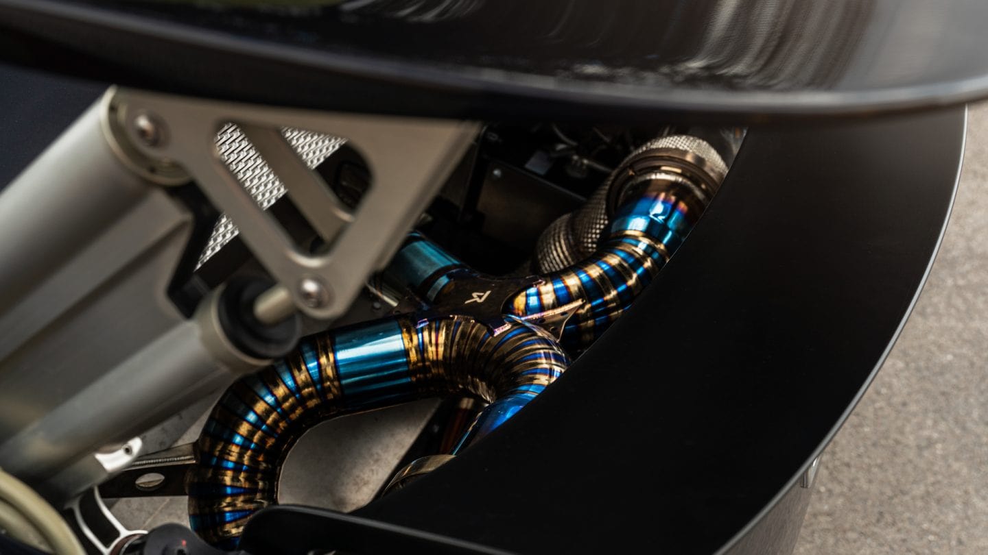 Bugatti Veyron on ANRKY AN10 + AEROSPORT