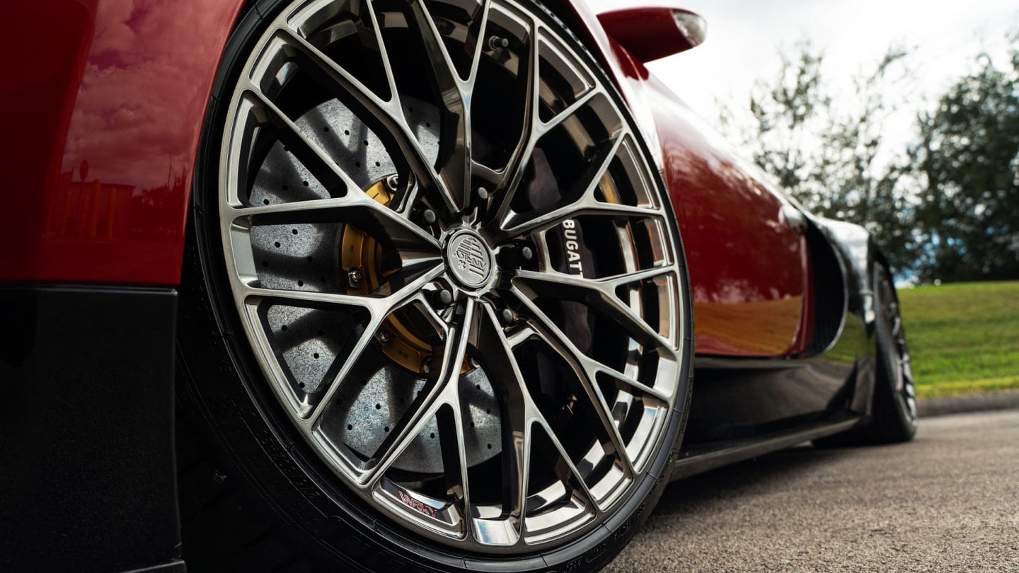 Bugatti Veyron on ANRKY AN10 + AEROSPORT