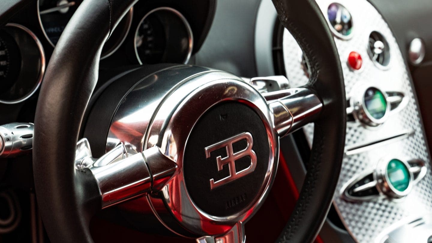 Bugatti Veyron on ANRKY AN10 + AEROSPORT