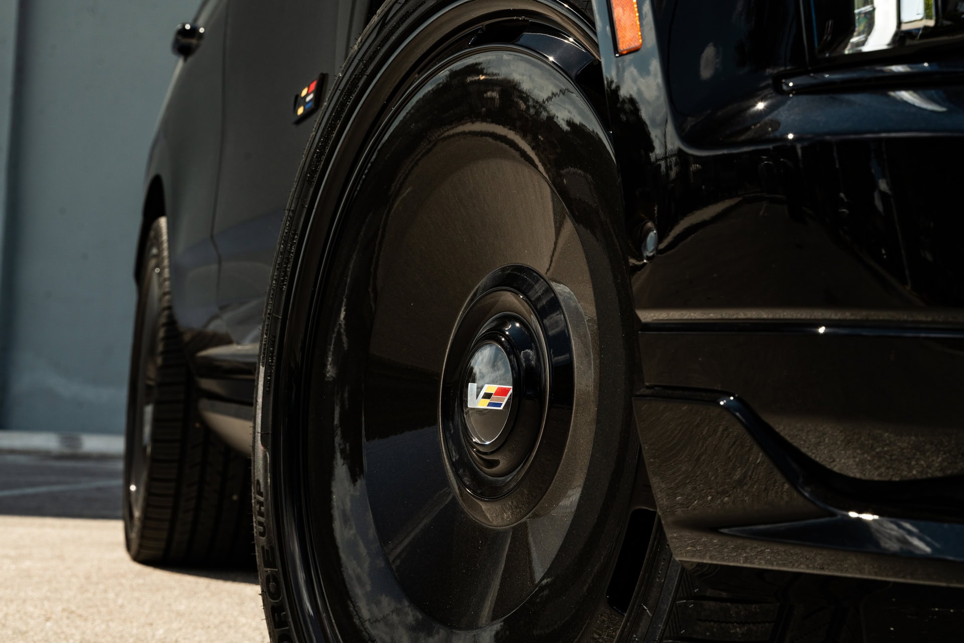 Cadillac Escalade | Black Raven | on Avant Garde AGL93 | Gloss Black