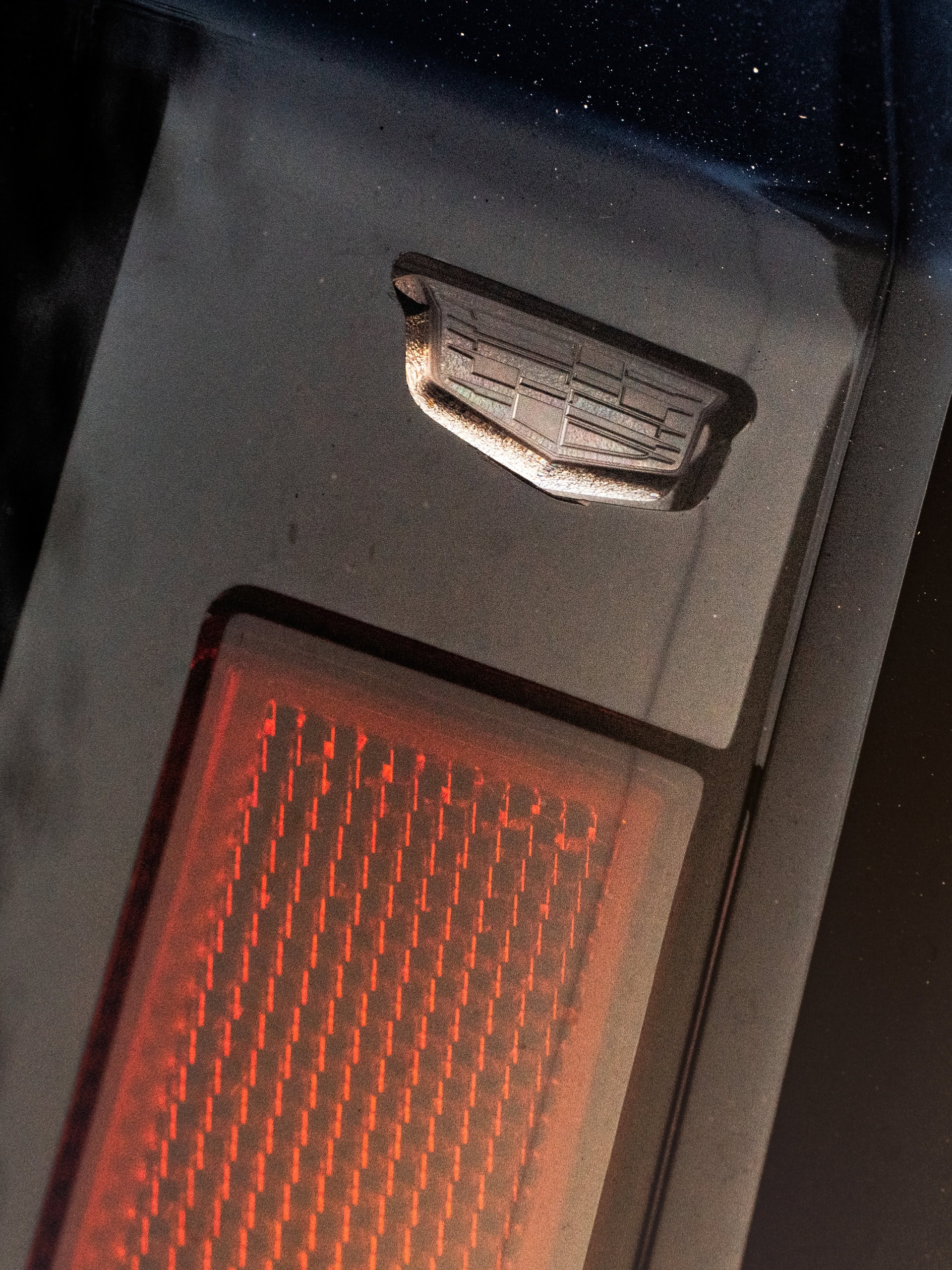 Cadillac Escalade | Black Raven | on 1886 G007 | Gloss Black