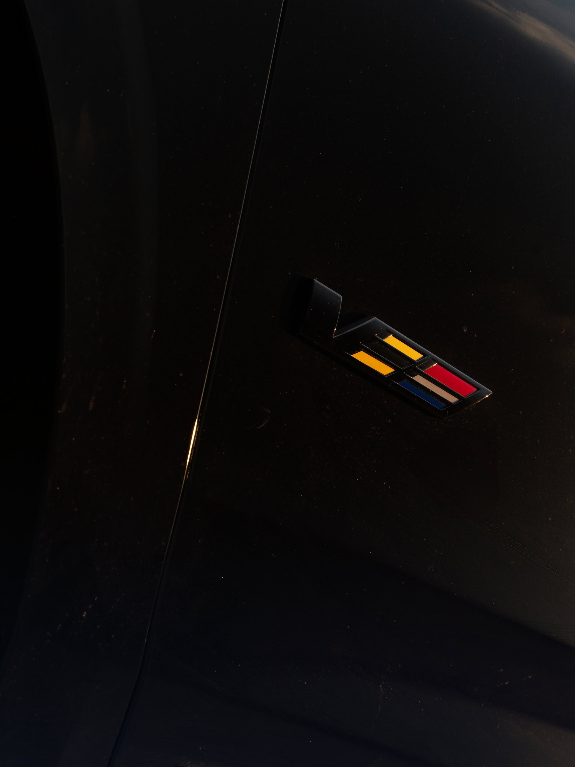 Cadillac Escalade | Black Raven | on 1886 G007 | Gloss Black
