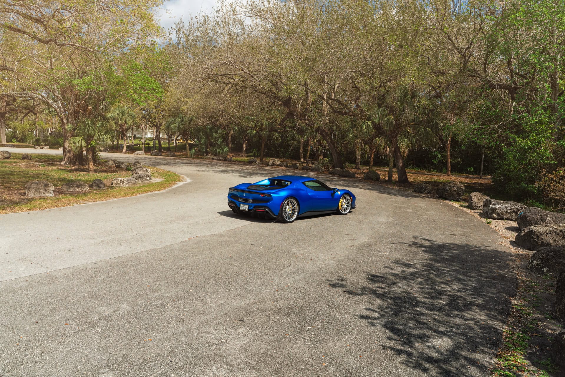Photo 27 of Ferrari 296 GTB | Blue Corsa | on HRE 520M | Polished Clear