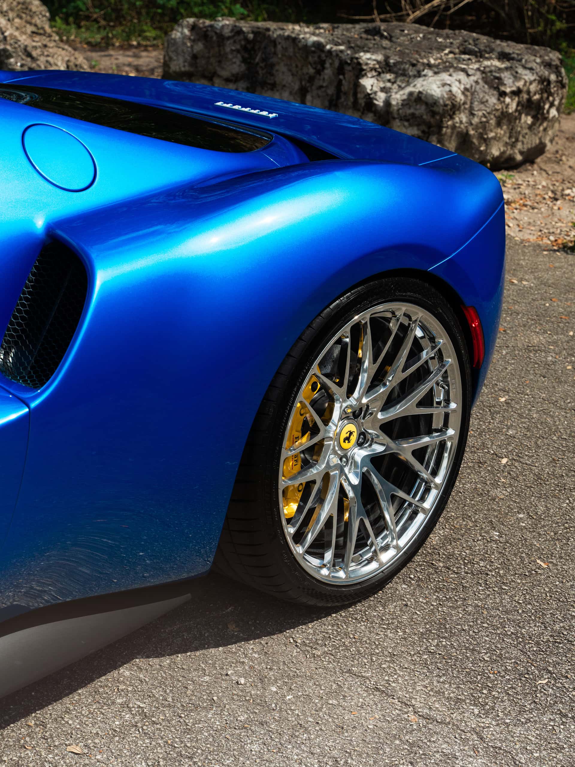 Ferrari 296 GTB | Blue Corsa | on HRE 520M | Polished Clear