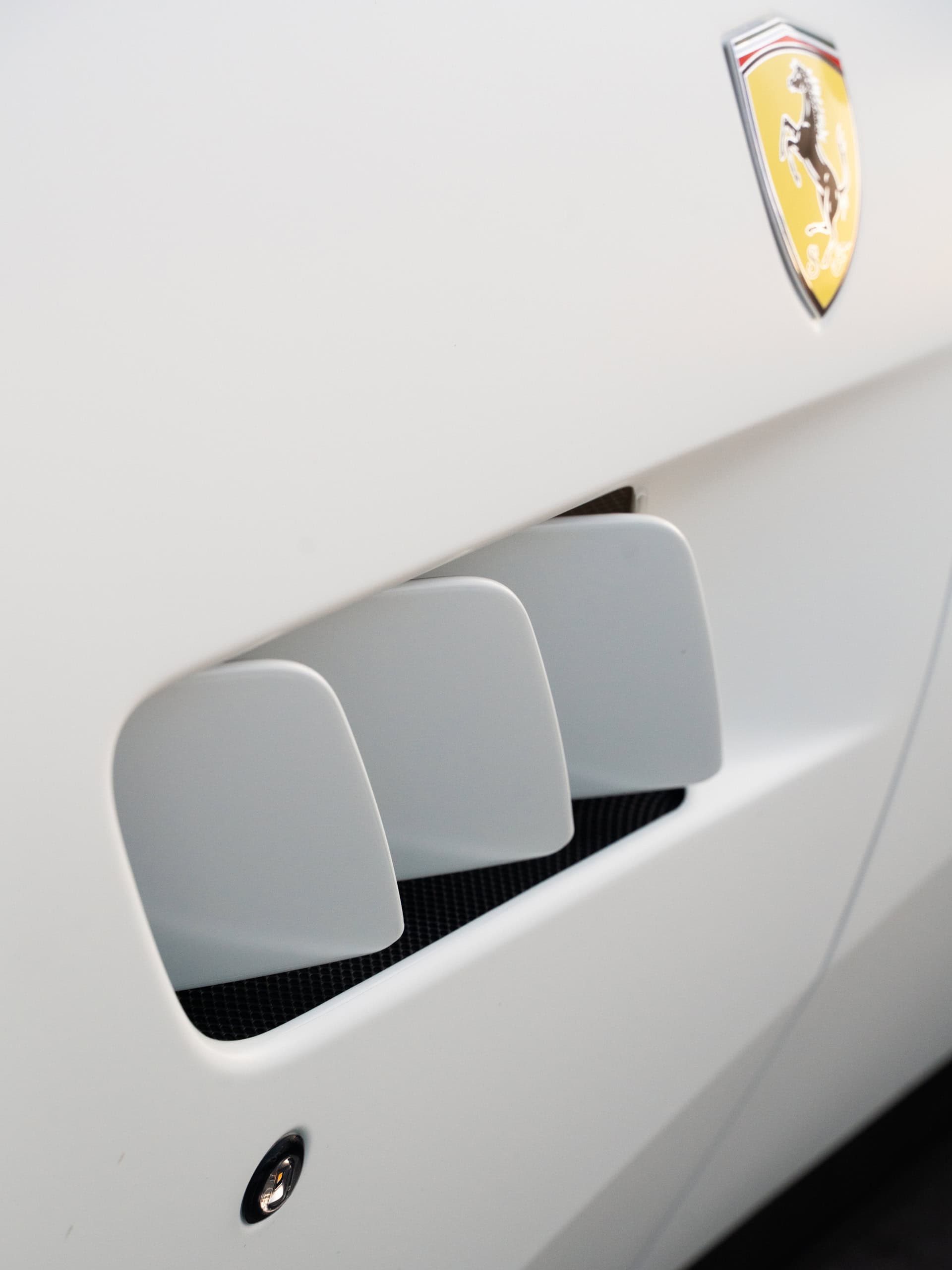 Ferrari GTC4 Lusso on HRE P201