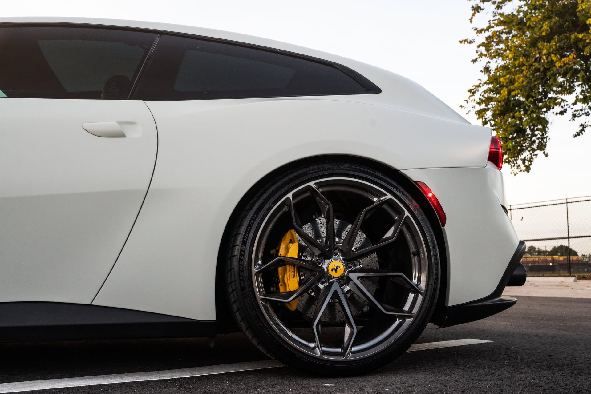 Ferrari GTC4 Lusso on HRE P201