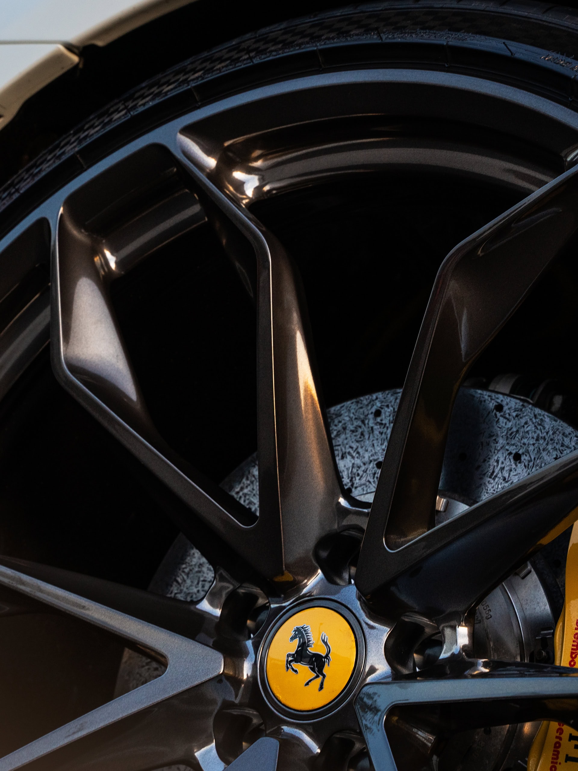 Ferrari GTC4 Lusso on HRE P201