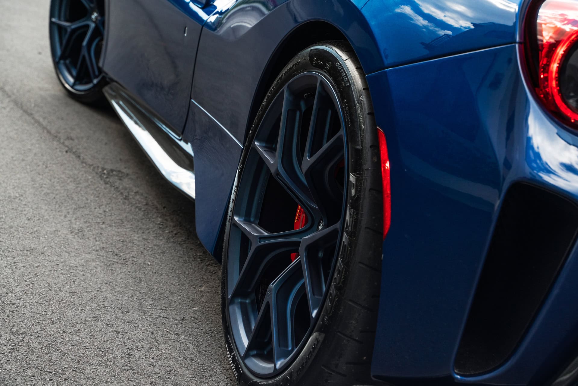 Ferrari 488 Pista | TDF Blue | on iPE MFR-04 | Indigo Blue