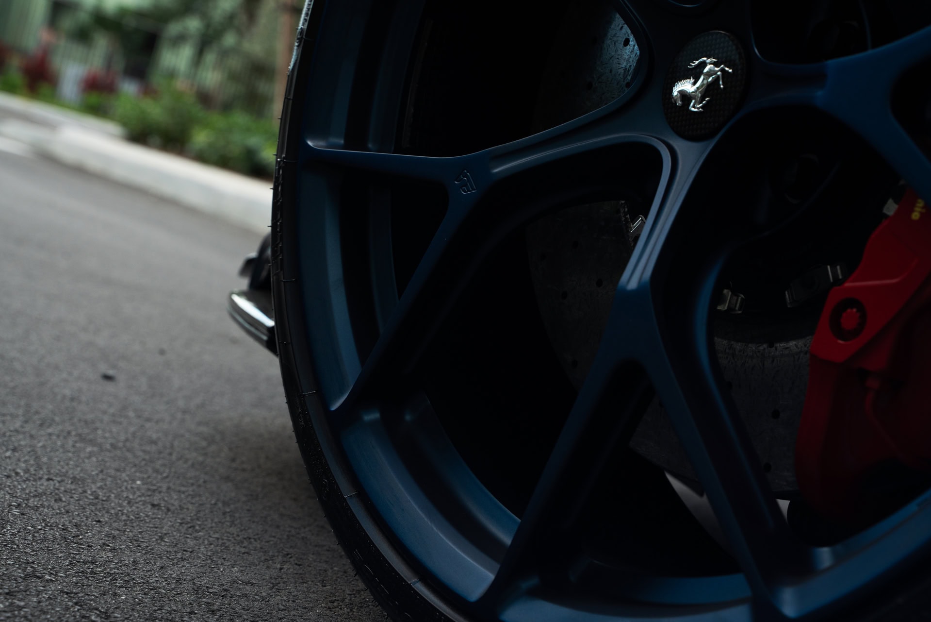 Photo 22 of Ferrari 488 Pista | TDF Blue | on iPE MFR-04 | Indigo Blue