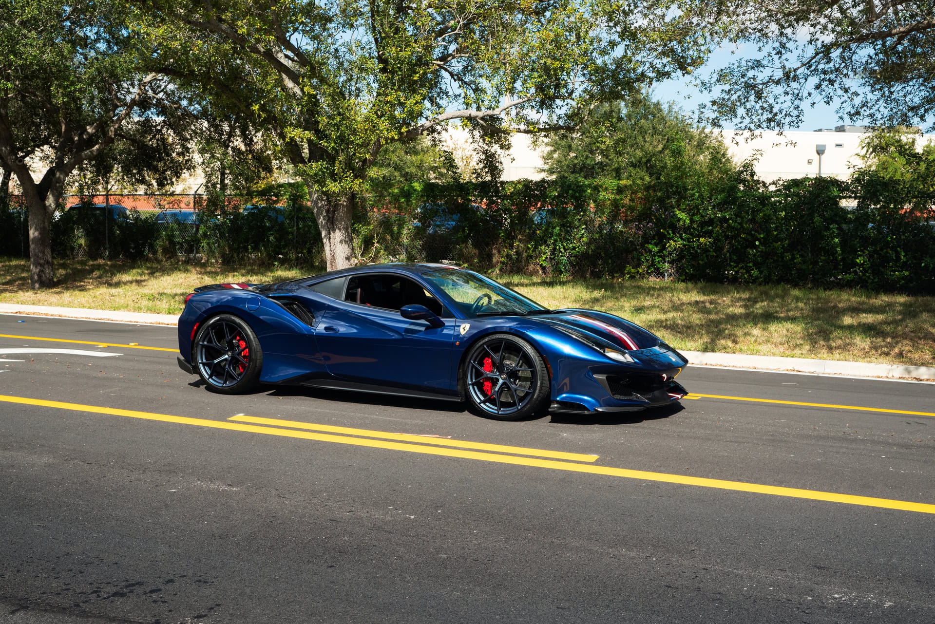 Photo 23 of Ferrari 488 Pista | TDF Blue | on iPE MFR-04 | Indigo Blue