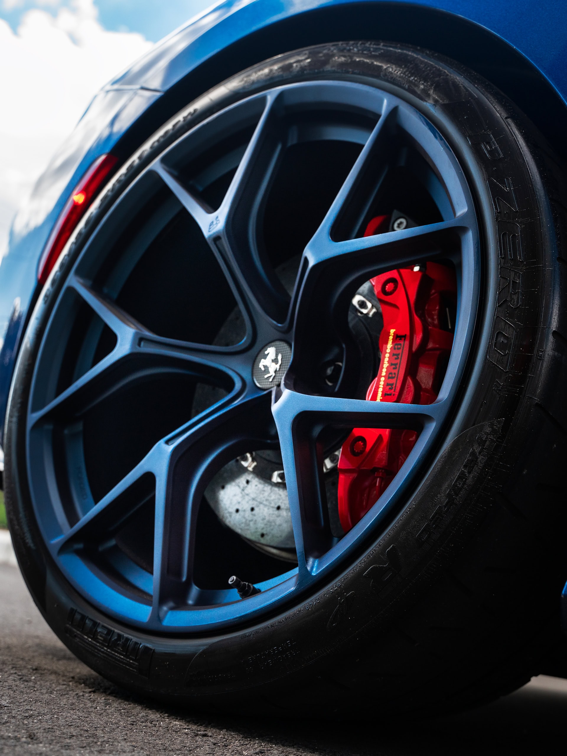 Photo 31 of Ferrari 488 Pista | TDF Blue | on iPE MFR-04 | Indigo Blue