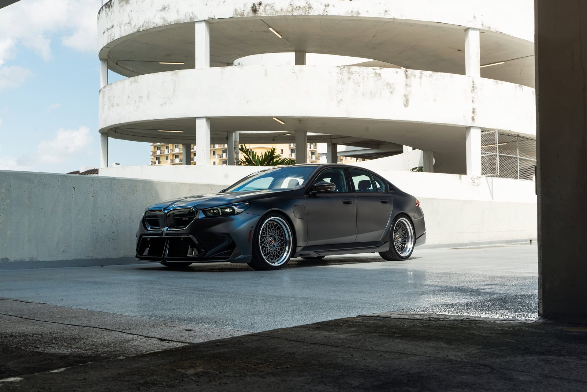 BMW G90 M5 | | on 1886 S009 | Satin Charcoal