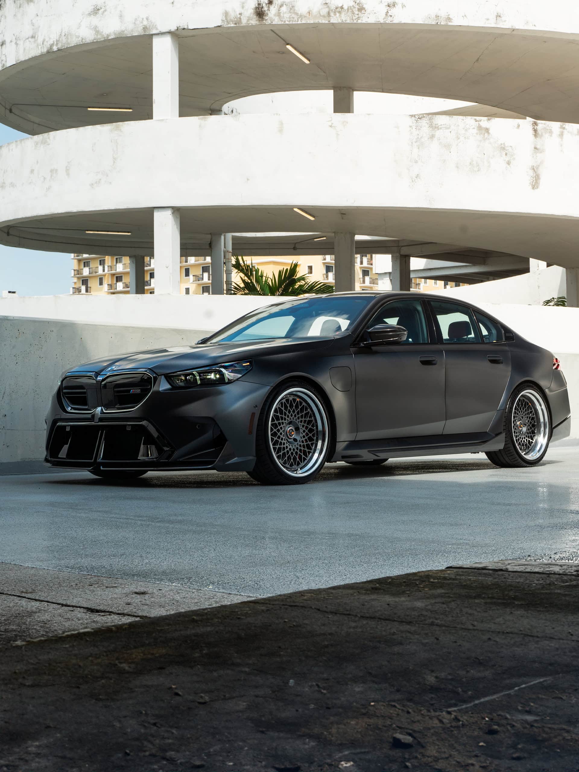 BMW G90 M5 | | on 1886 S009 | Satin Charcoal