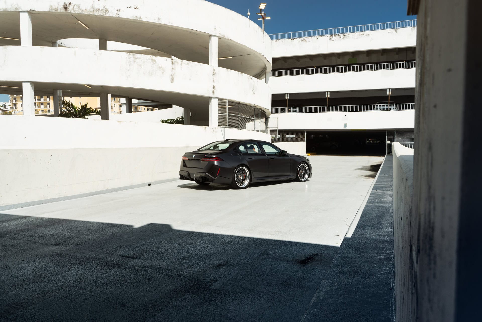 BMW G90 M5 | | on 1886 S009 | Satin Charcoal