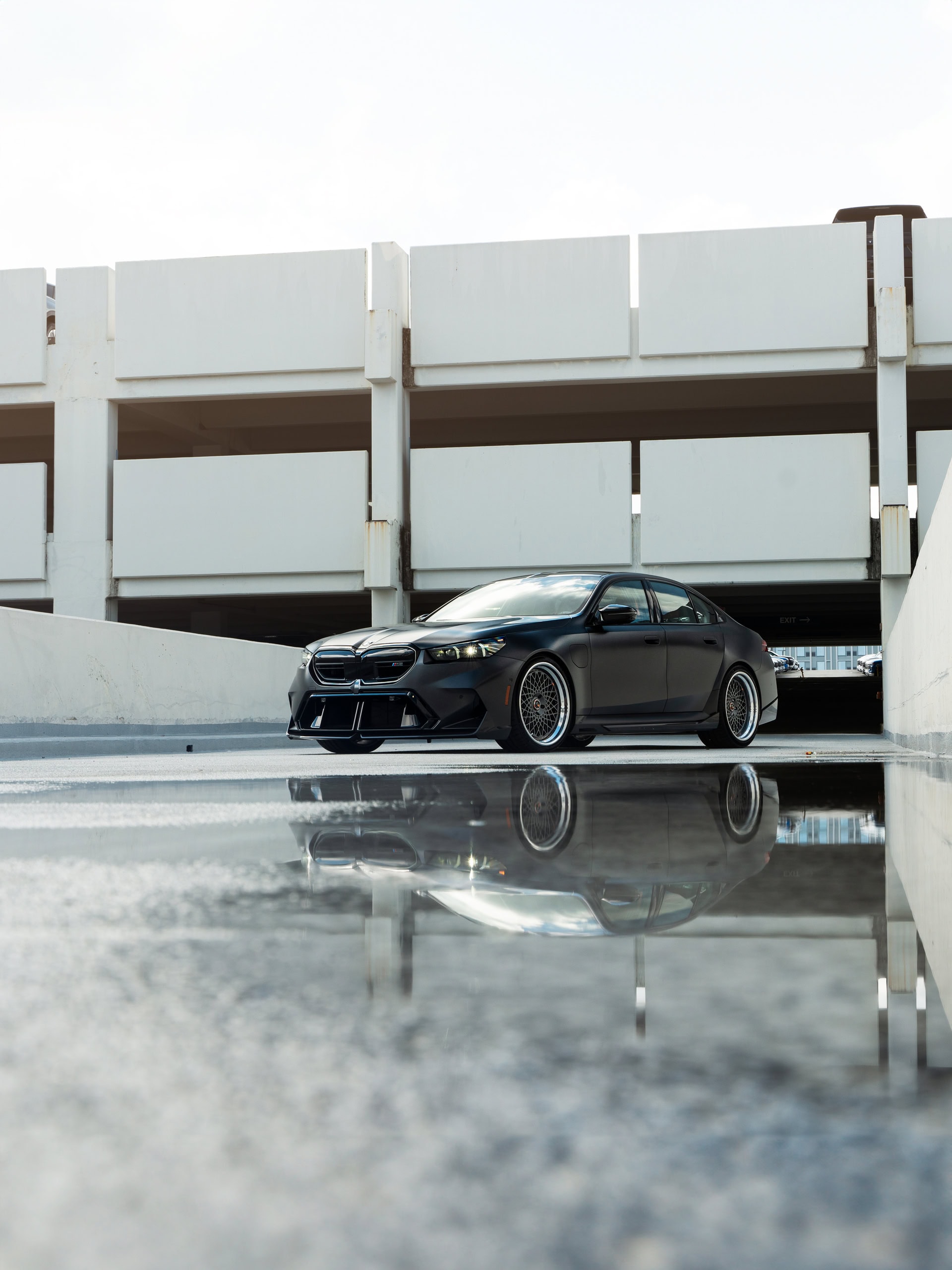 BMW G90 M5 | | on 1886 S009 | Satin Charcoal