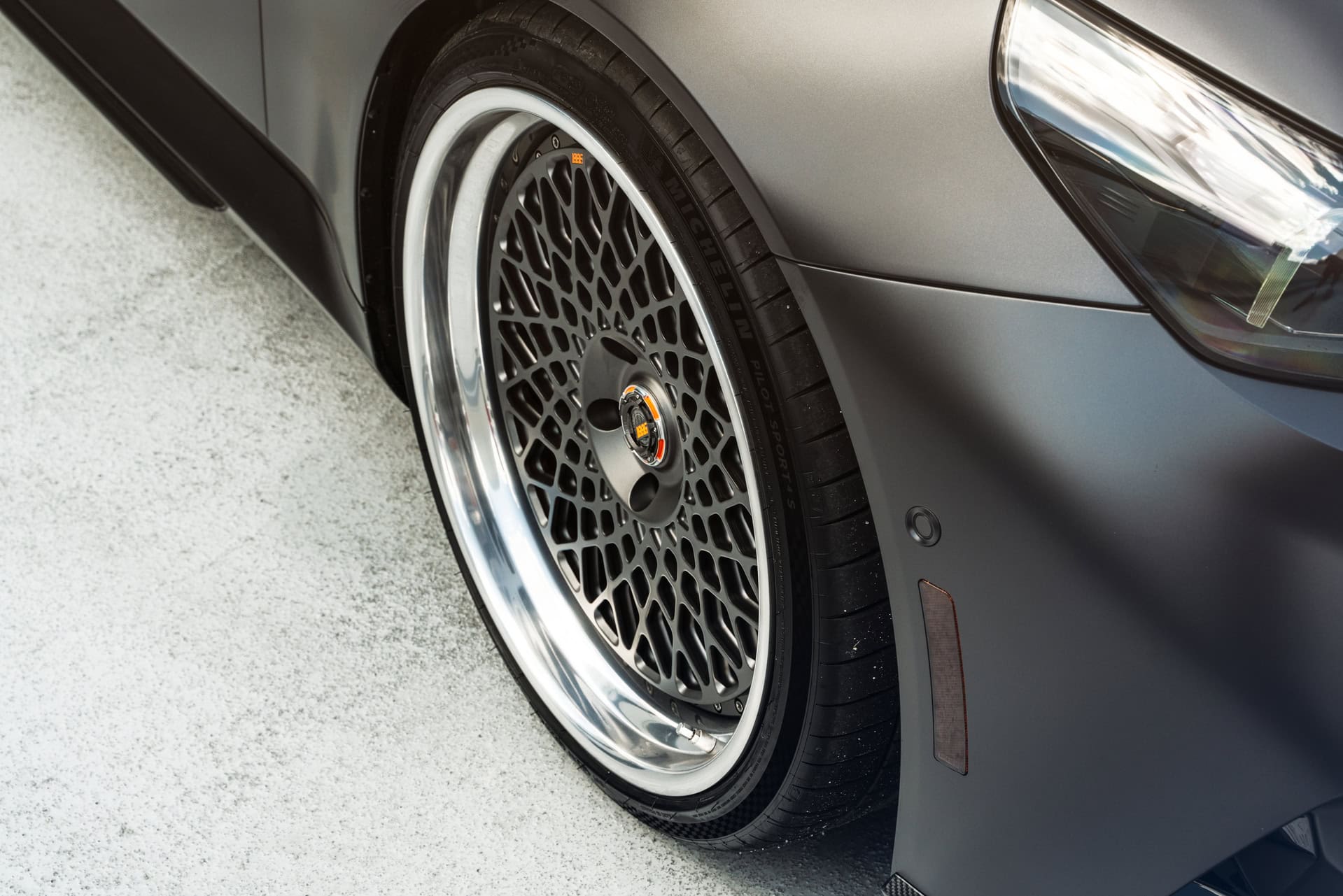 BMW G90 M5 | | on 1886 S009 | Satin Charcoal