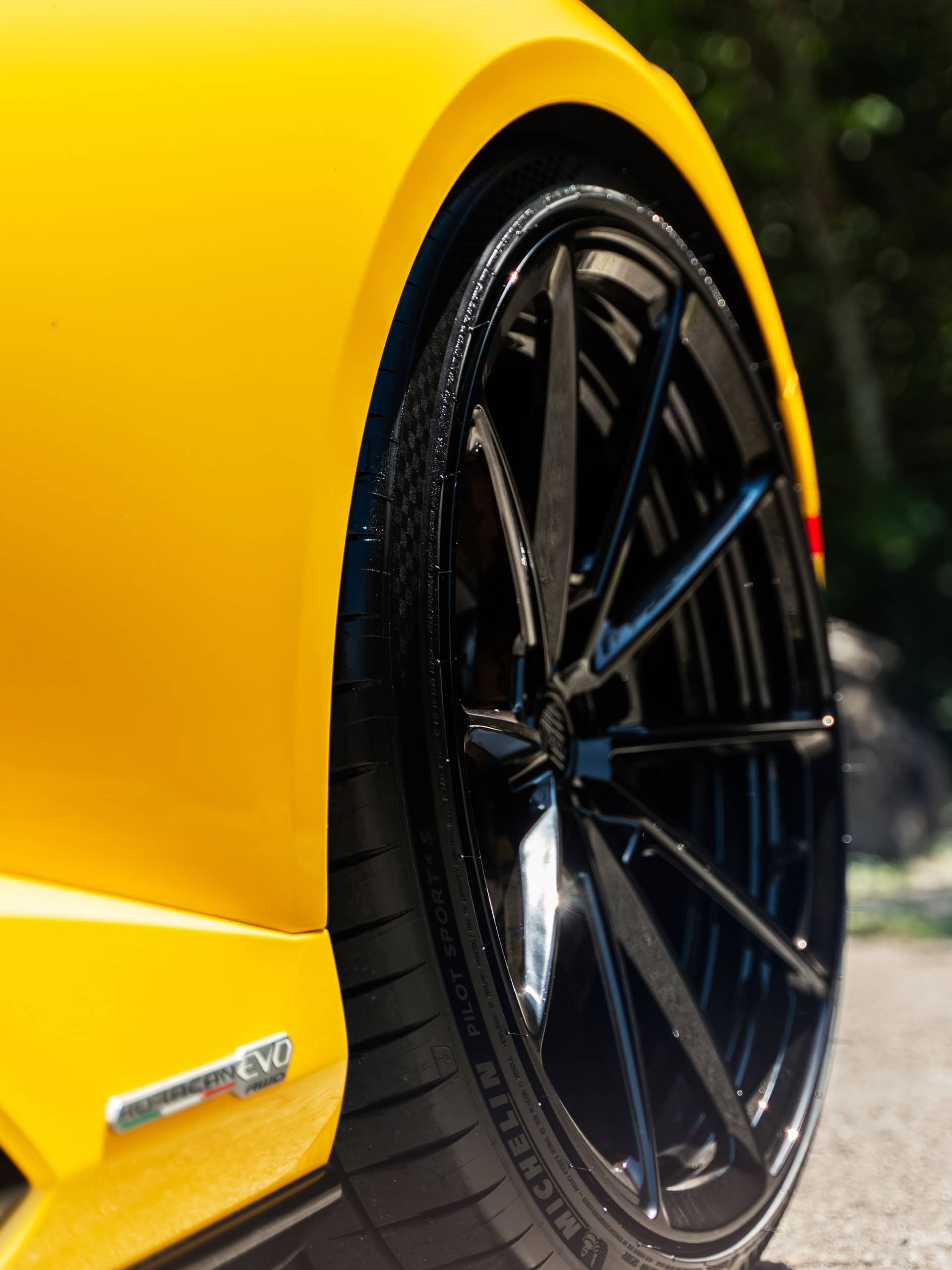 Photo 26 of Lamborghini Huracan Evo | | on ANRKY AN28 | Gloss Black