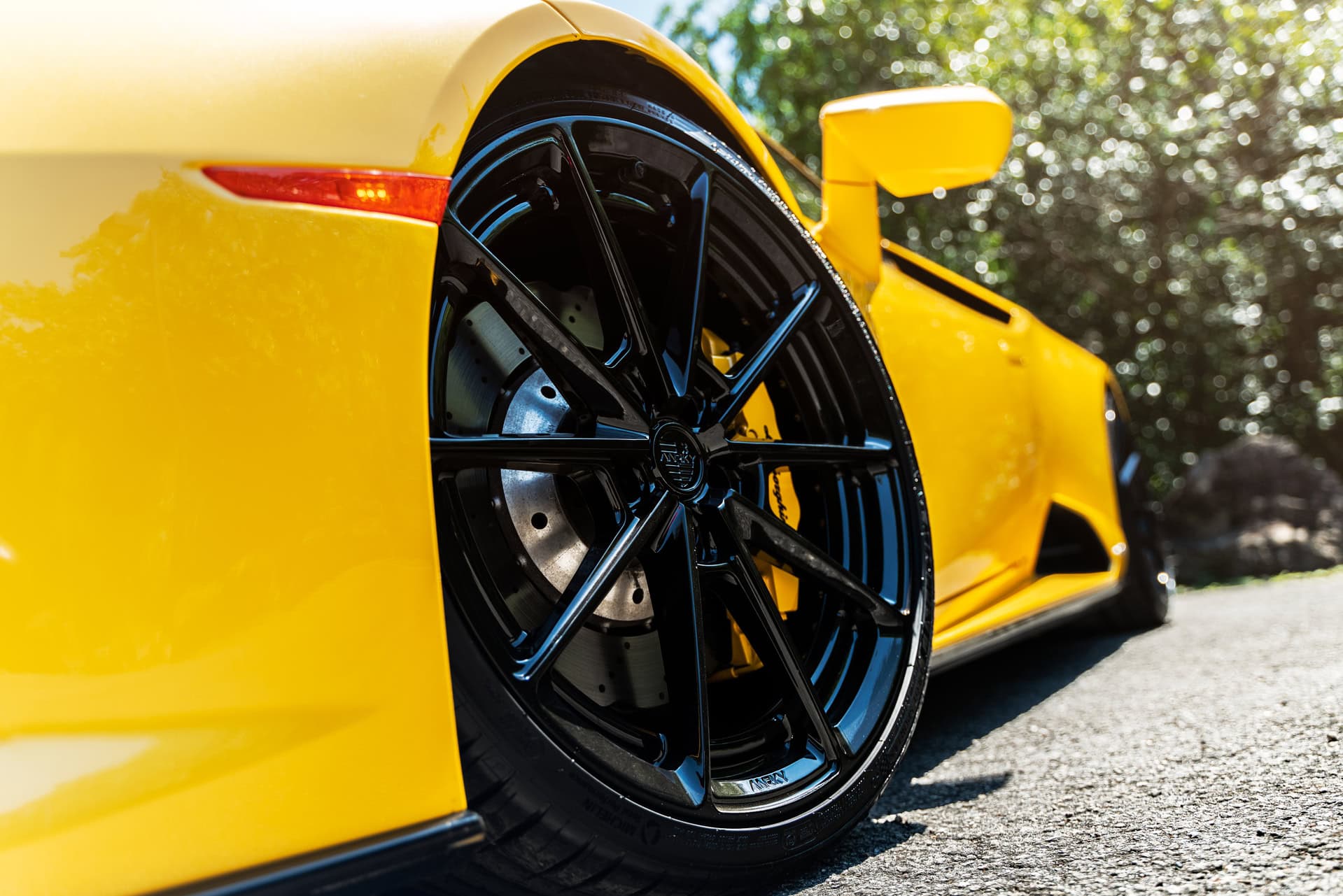Photo 24 of Lamborghini Huracan Evo | | on ANRKY AN28 | Gloss Black