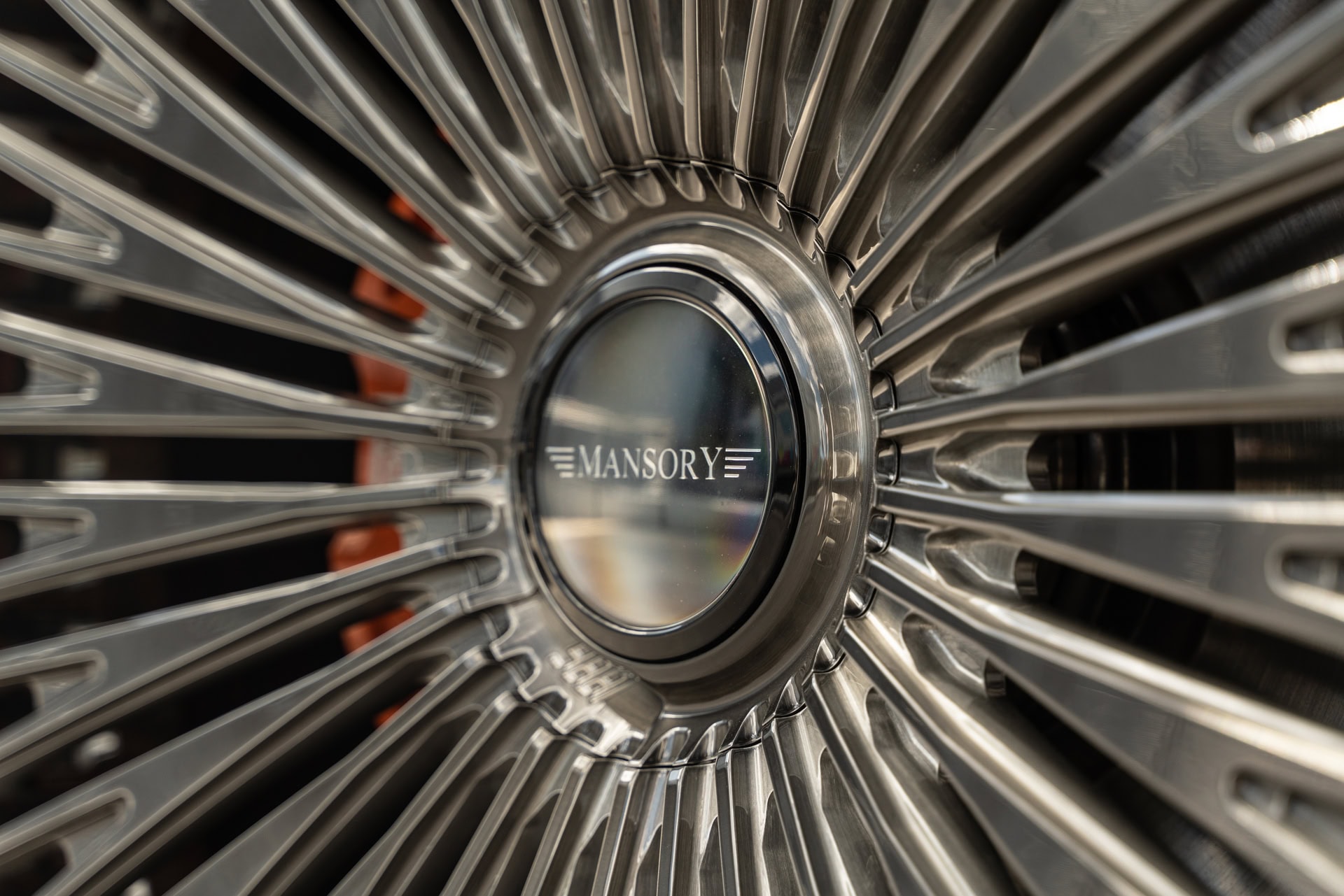 Photo 40 of Rolls Royce Cullinan | English White | on 1886 G007 | Mirror Polished Smoke