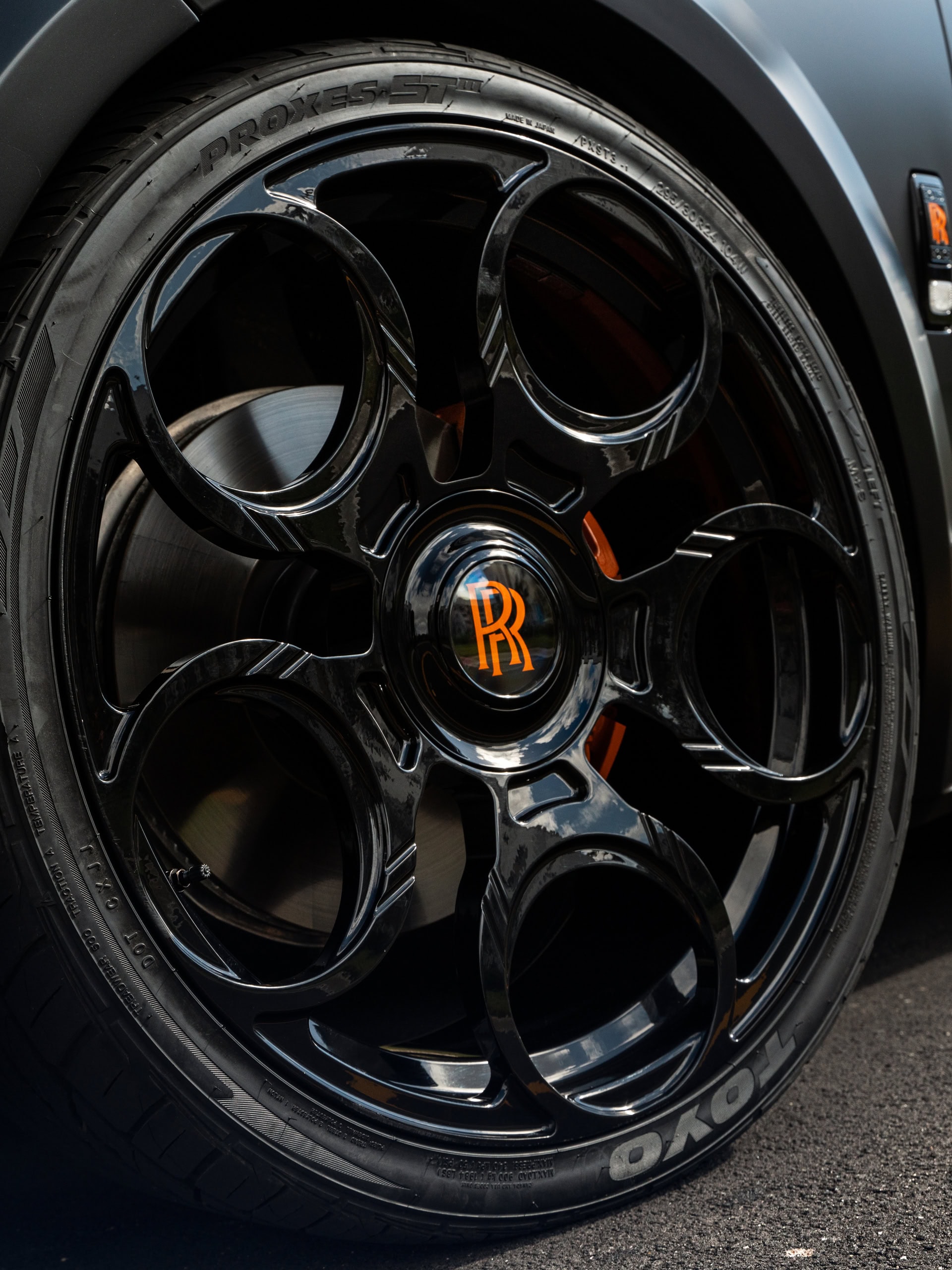 Novitec Cullinan | Diamond Black  | on Avant Garde AGL46 | Gloss Black