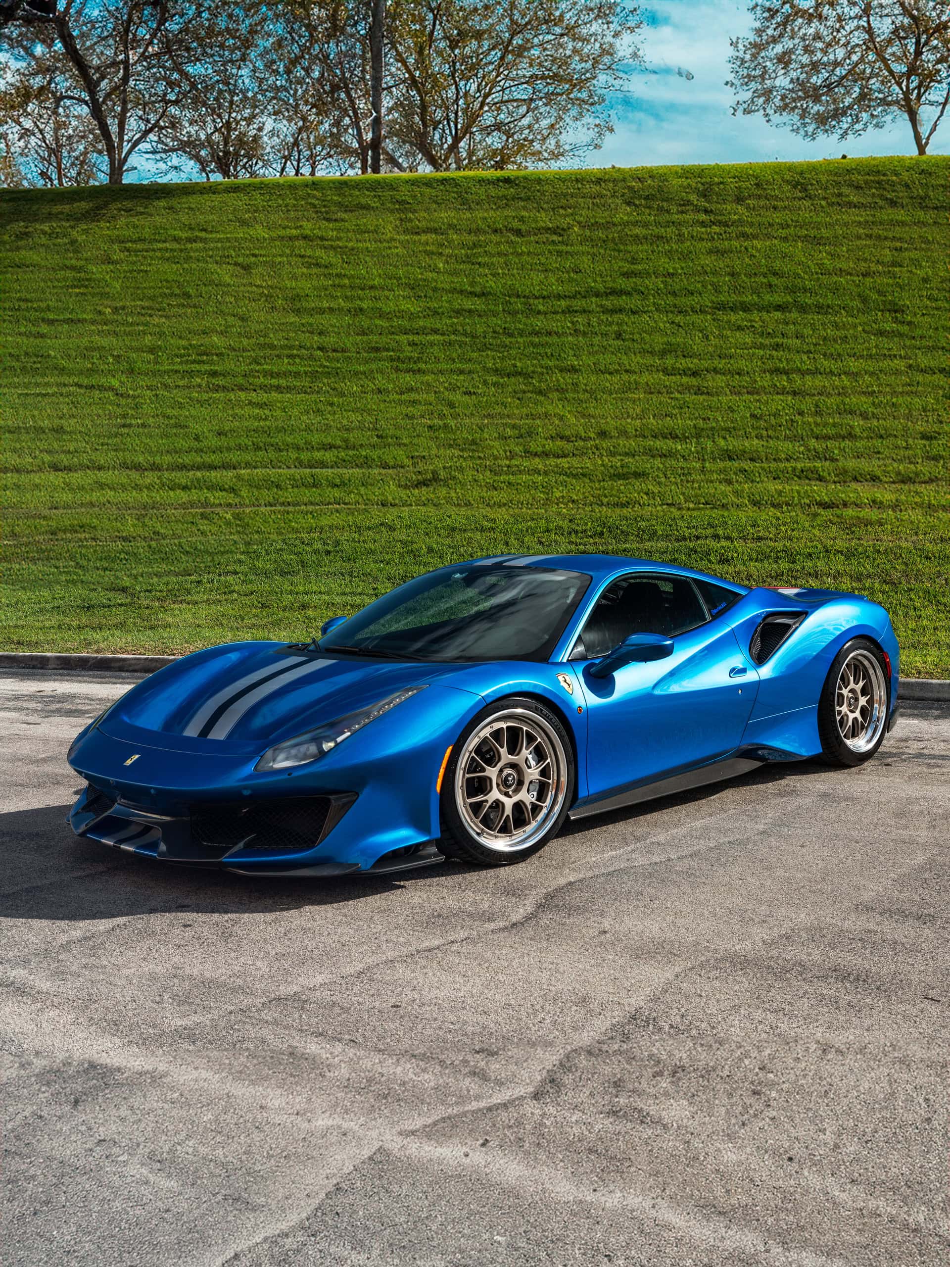Ferrari 488 Pista | Blu Corza | on 1886 S014 | Satin White Gold