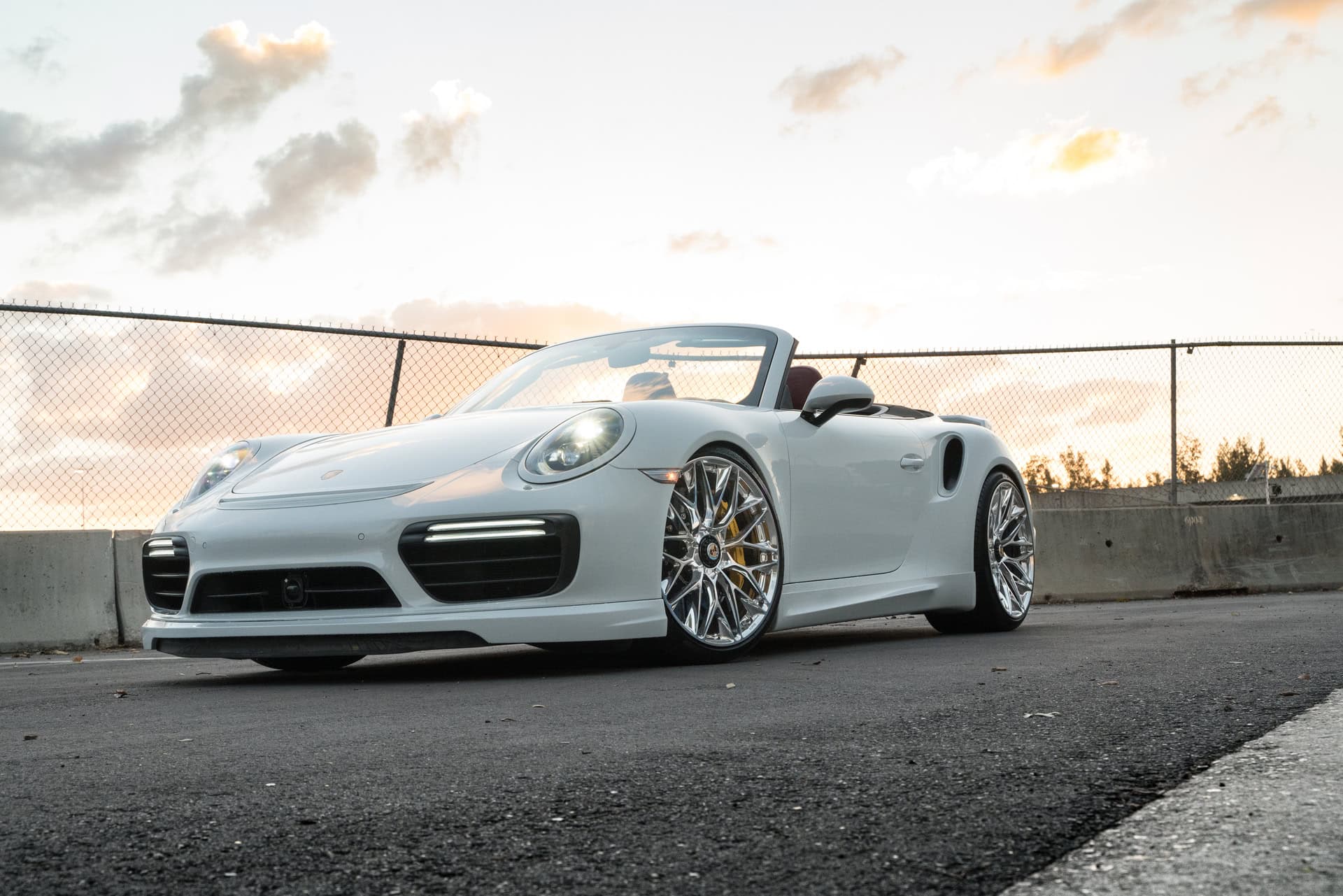 Porsche 991 Turbo S | Carerra White | on HRE P200 | Polished Clear