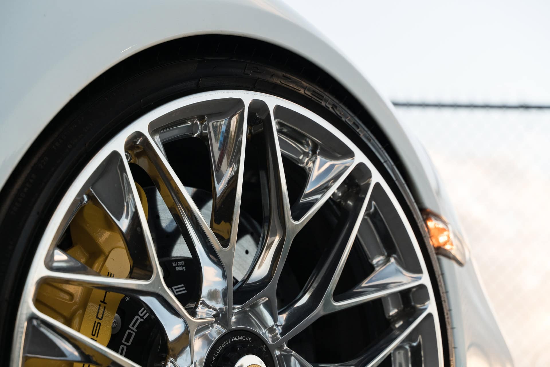 Porsche 991 Turbo S | Carerra White | on HRE P200 | Polished Clear