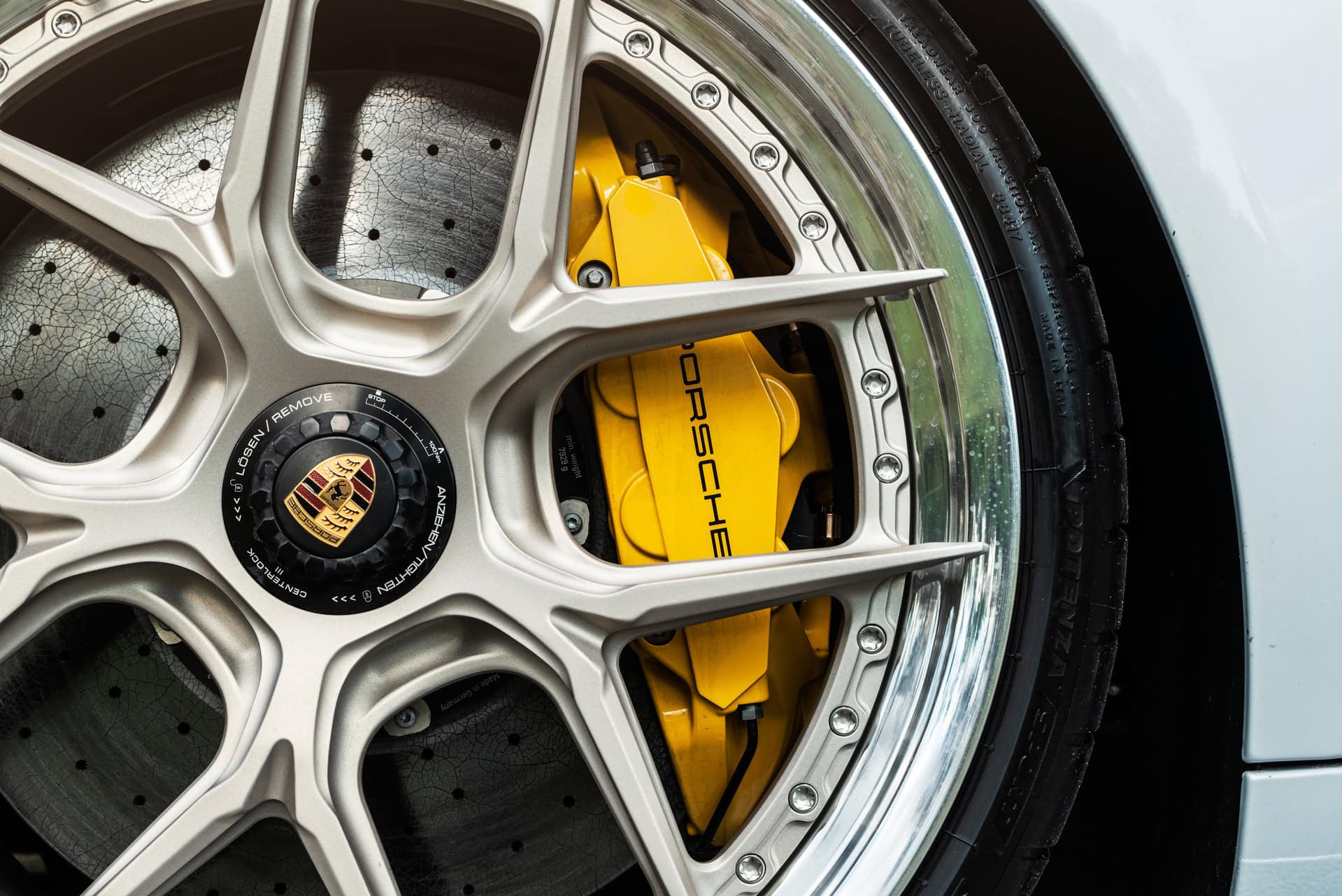 Porsche 992.2 GTS | Ice Gray Metallic | on HRE S101SC | Satin White Gold