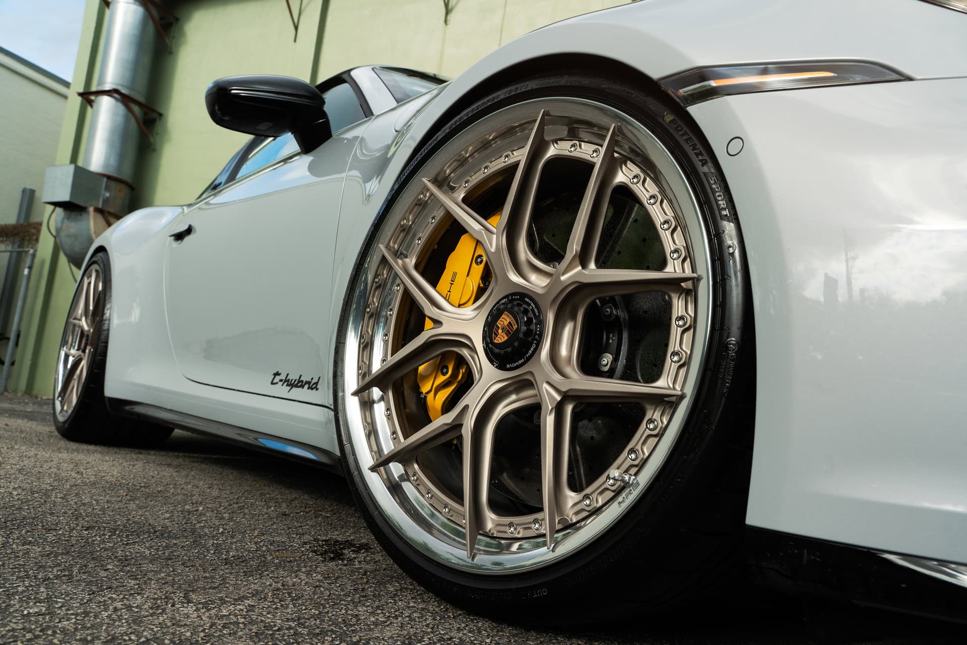 Porsche 992.2 GTS | Ice Gray Metallic | on HRE S101SC | Satin White Gold