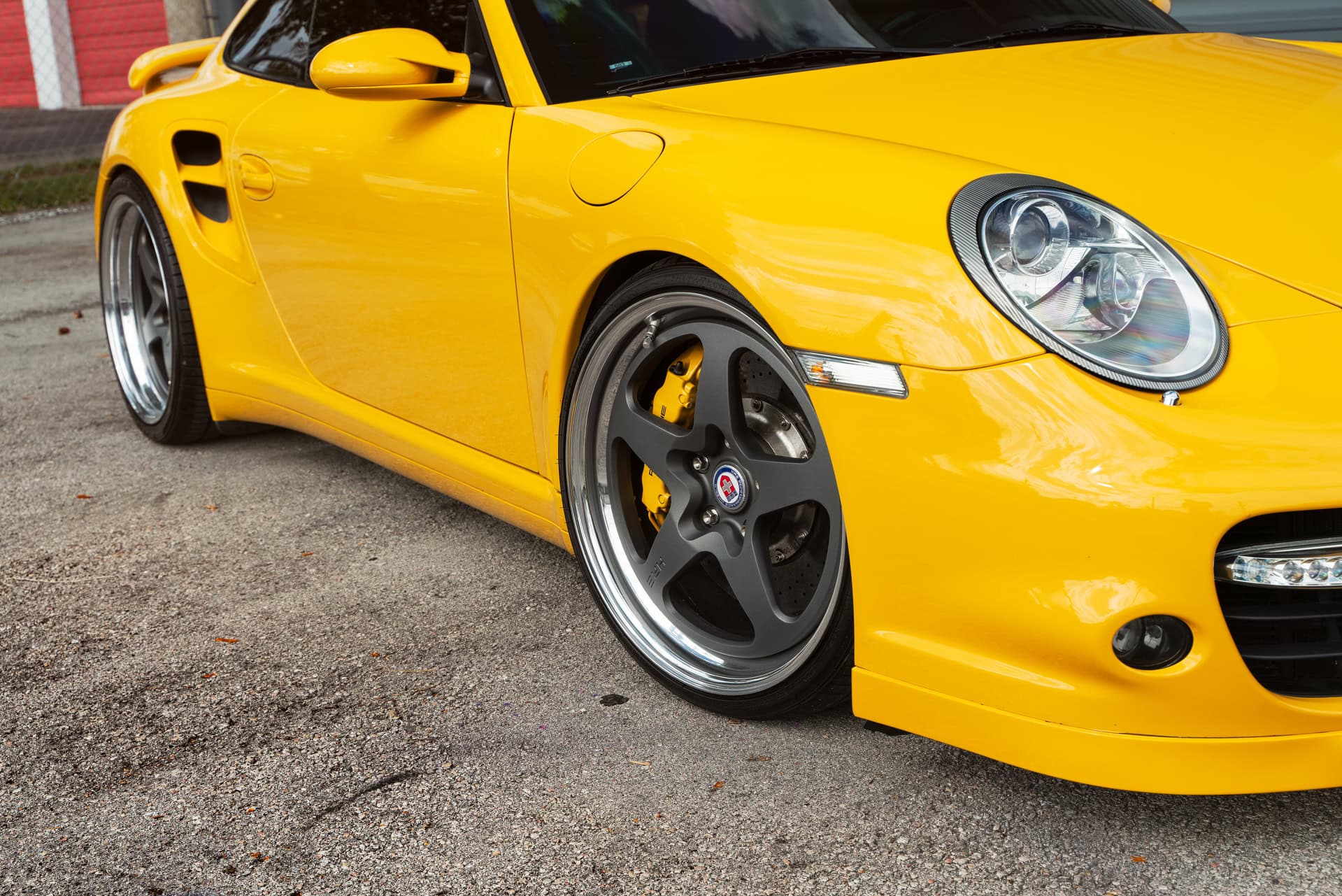 Porsche 997 Turbo | Signal Yellow | on HRE 527 FMR | Satin Charcoal
