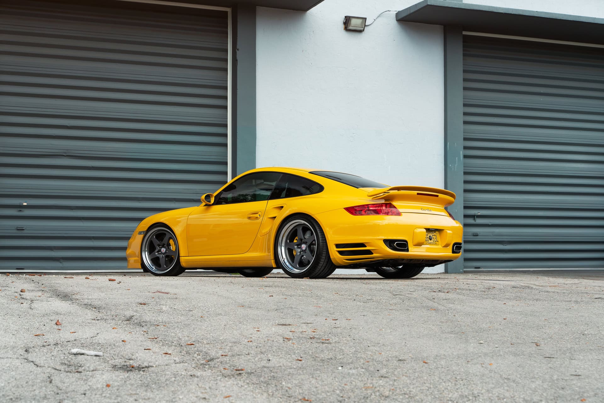 Porsche 997 Turbo | Signal Yellow | on HRE 527 FMR | Satin Charcoal